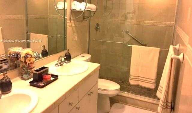 Small Image of 5401 COLLINS AVE #614, Miami Beach Number 24
