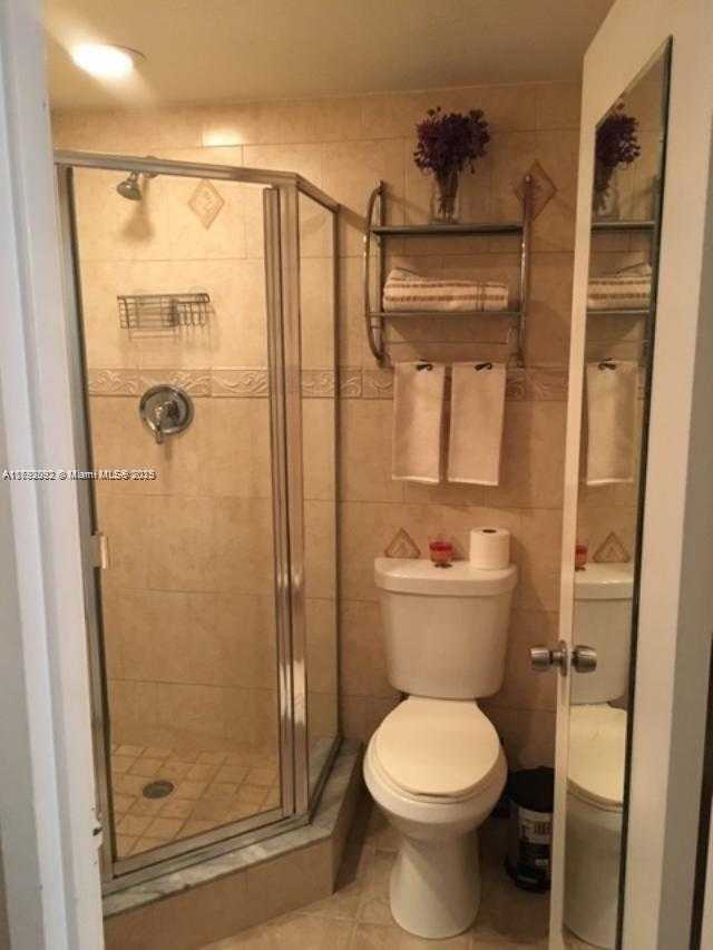 Small Image of 5401 COLLINS AVE #614, Miami Beach Number 27
