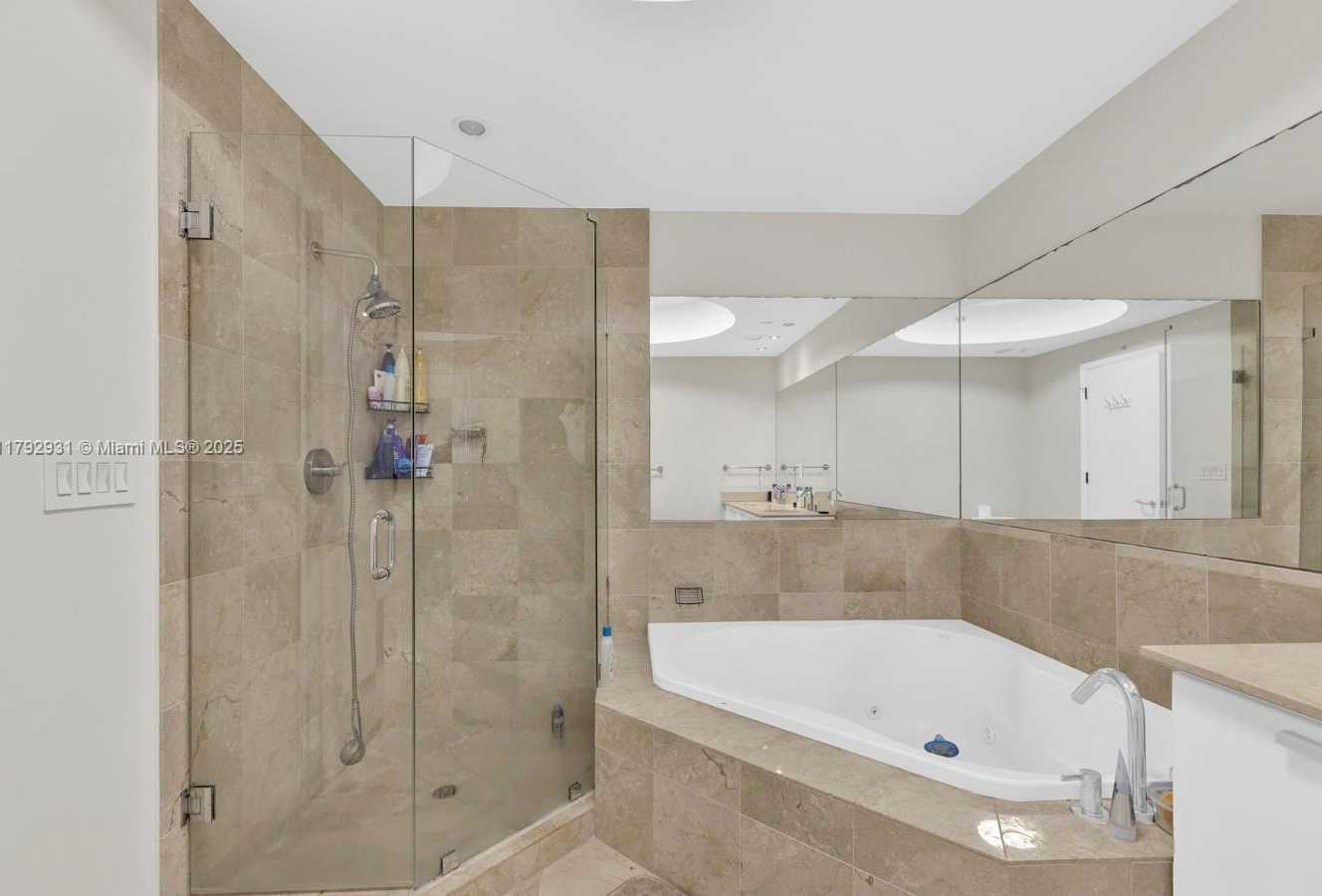Small Image of 3131 NORTH EAST 188TH ST #2-510, Aventura Number 12