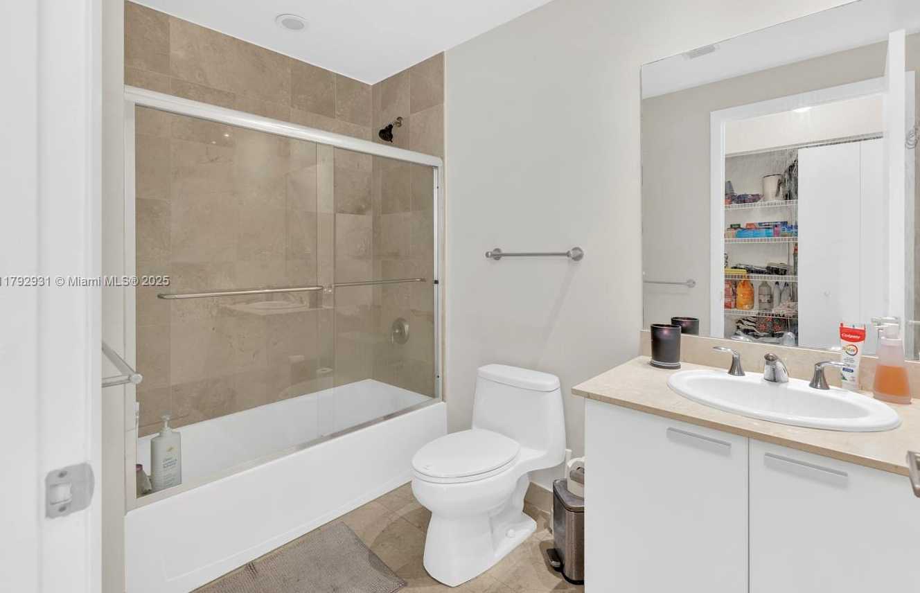 Small Image of 3131 NORTH EAST 188TH ST #2-510, Aventura Number 14