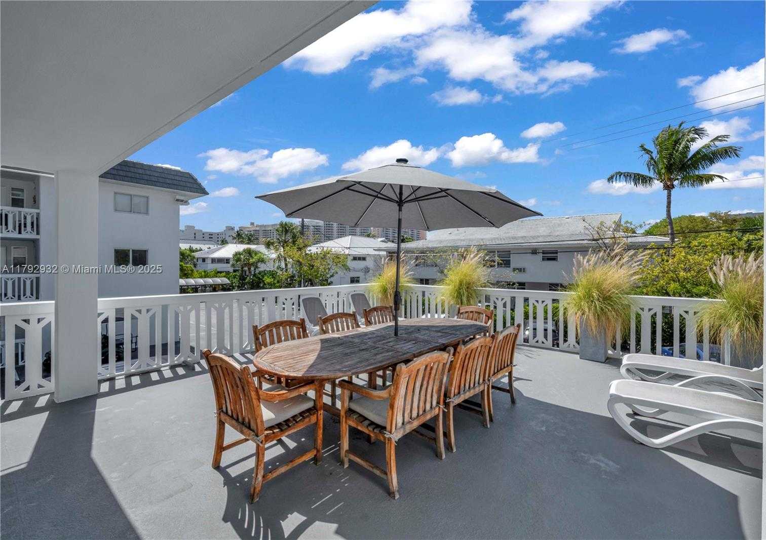Small Image of 200 GALEN DR #308, Key Biscayne Number 23