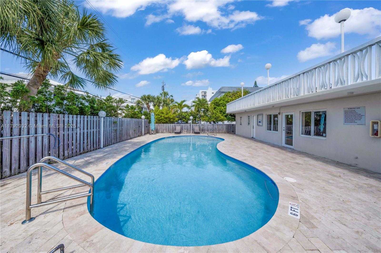 Small Image of 200 GALEN DR #308, Key Biscayne Number 25