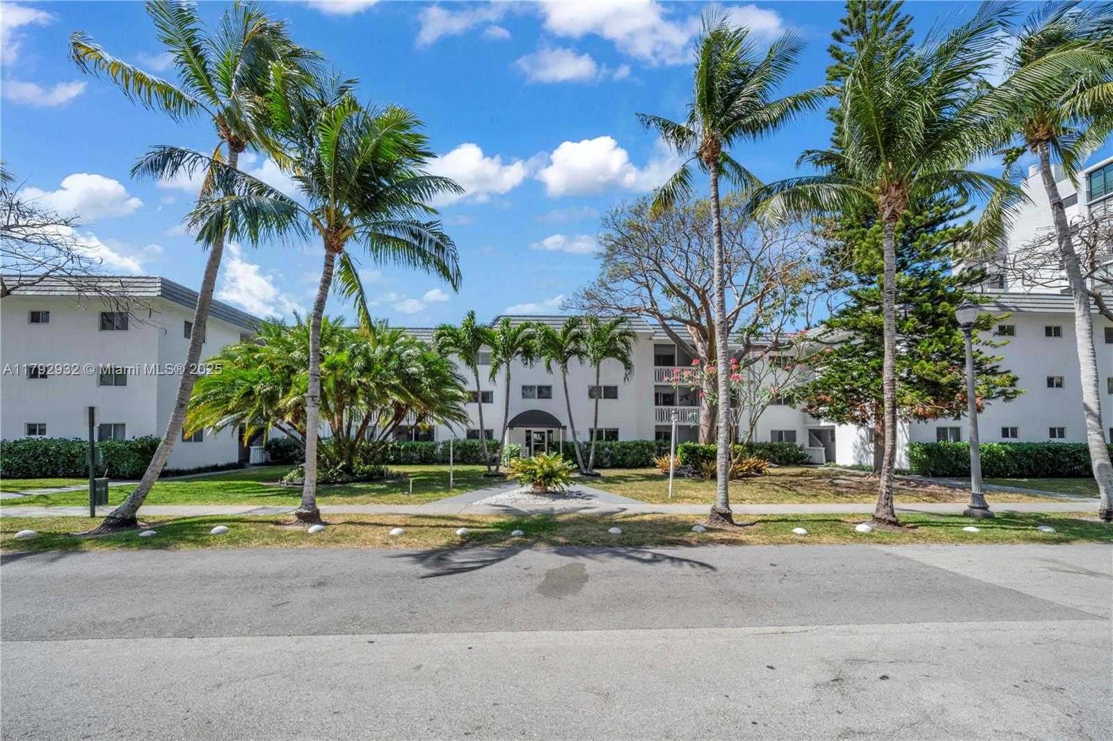 Small Image of 200 GALEN DR #308, Key Biscayne Number 30