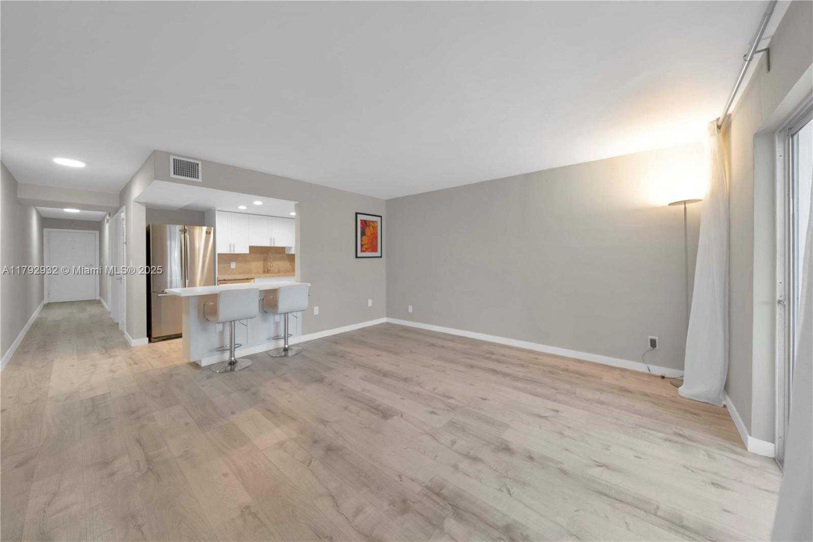 Small Image of 200 GALEN DR #308, Key Biscayne Number 9