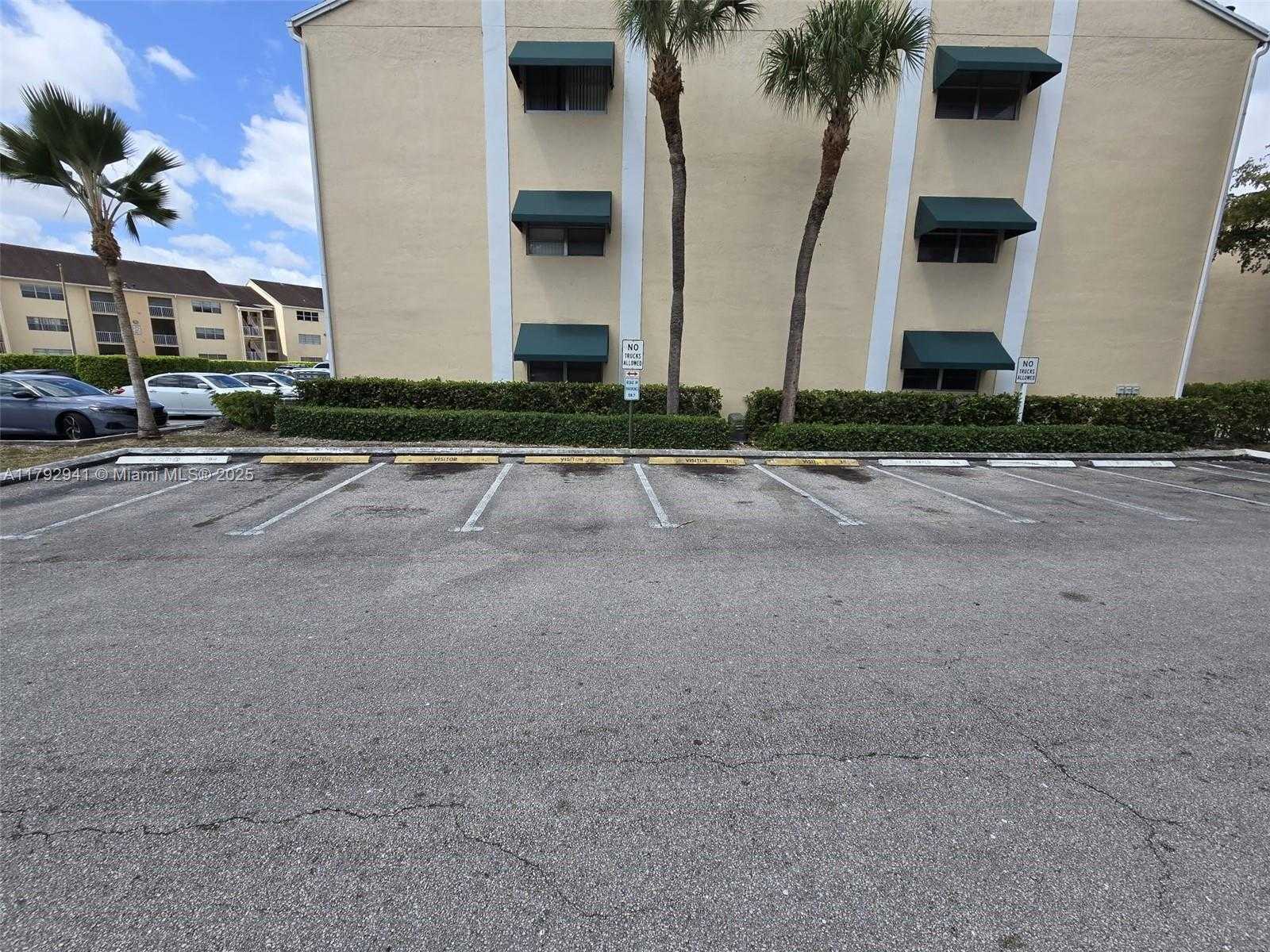 Small Image of 15320 SOUTH WEST 106TH TER #1108, Miami Number 19