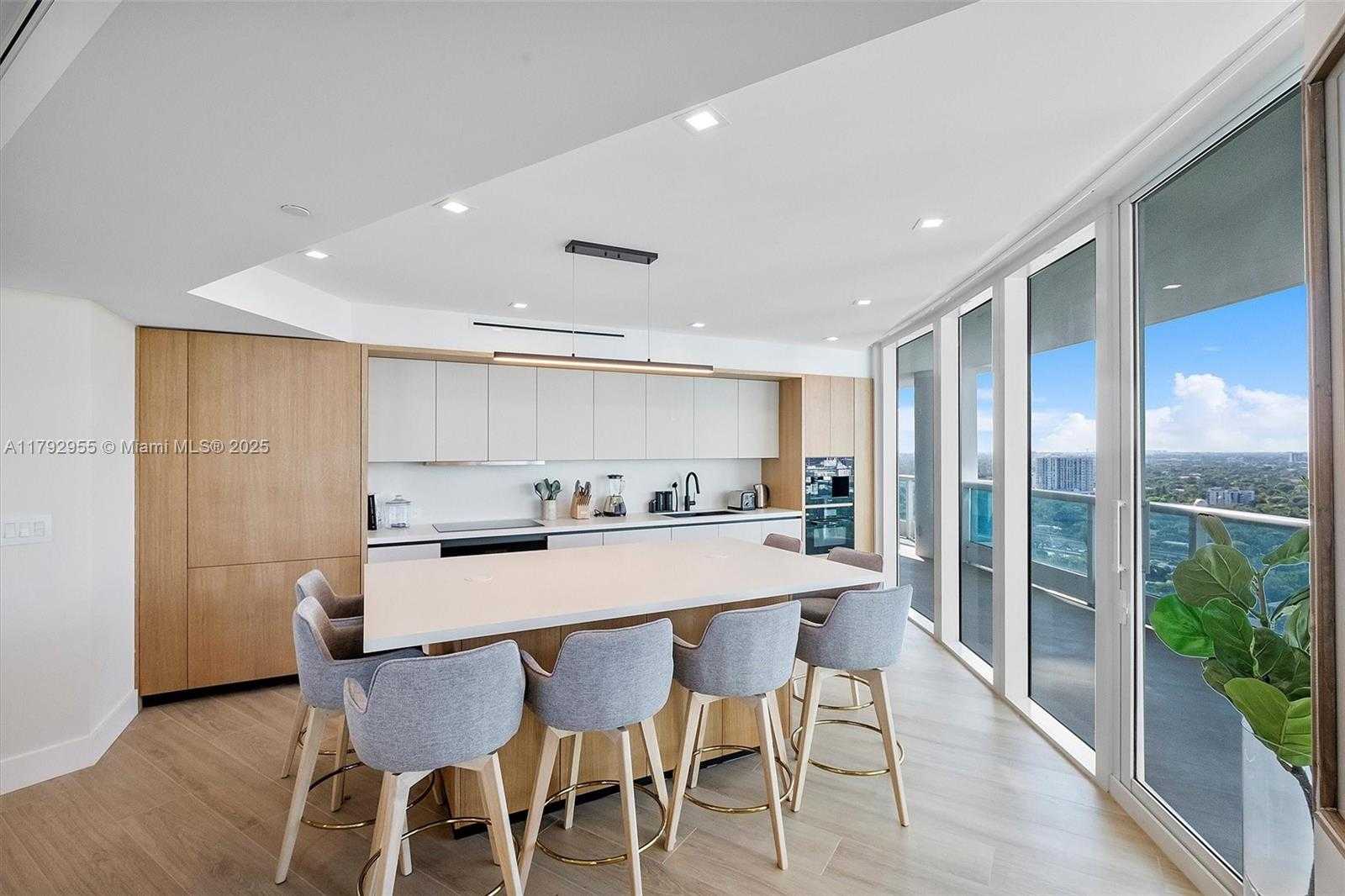 Small Image of 2127 BRICKELL AVE #2704, Miami Number 10