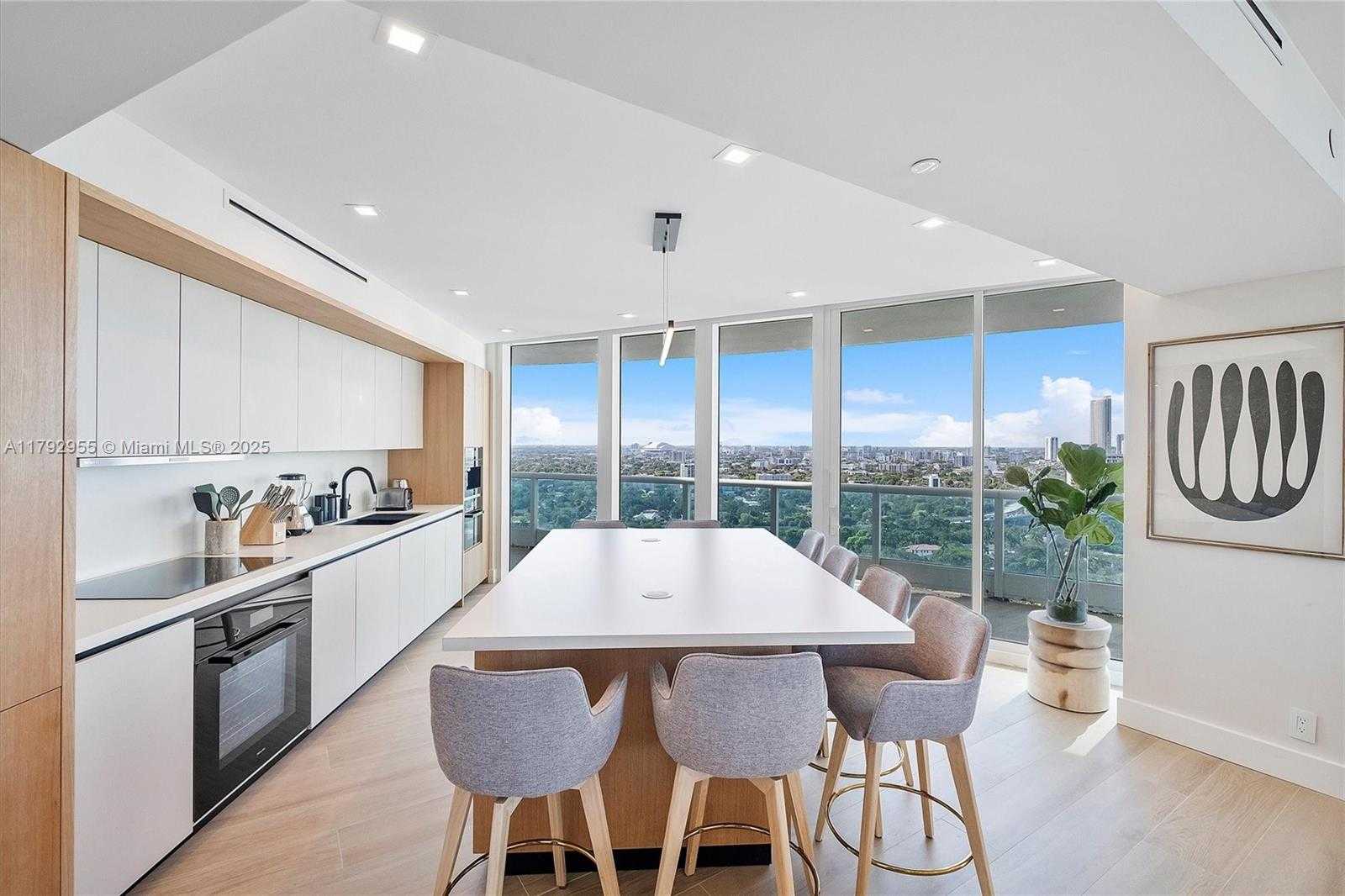 Small Image of 2127 BRICKELL AVE #2704, Miami Number 11