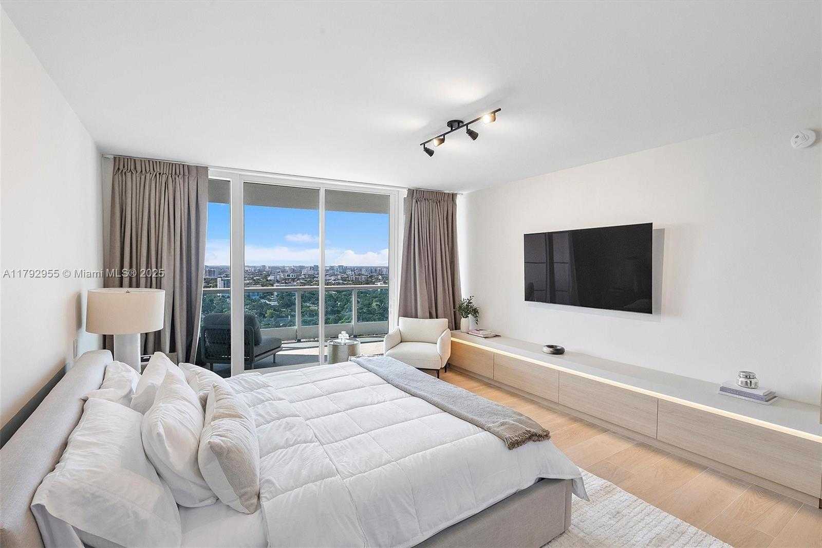 Small Image of 2127 BRICKELL AVE #2704, Miami Number 14
