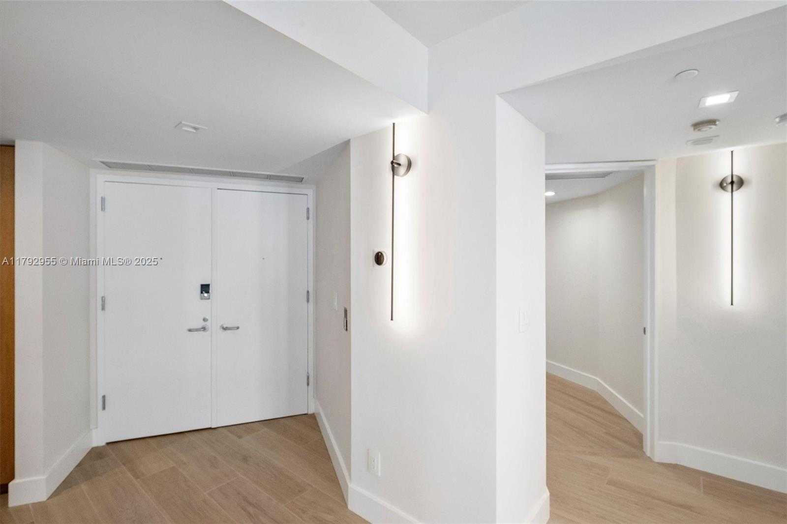 Small Image of 2127 BRICKELL AVE #2704, Miami Number 3