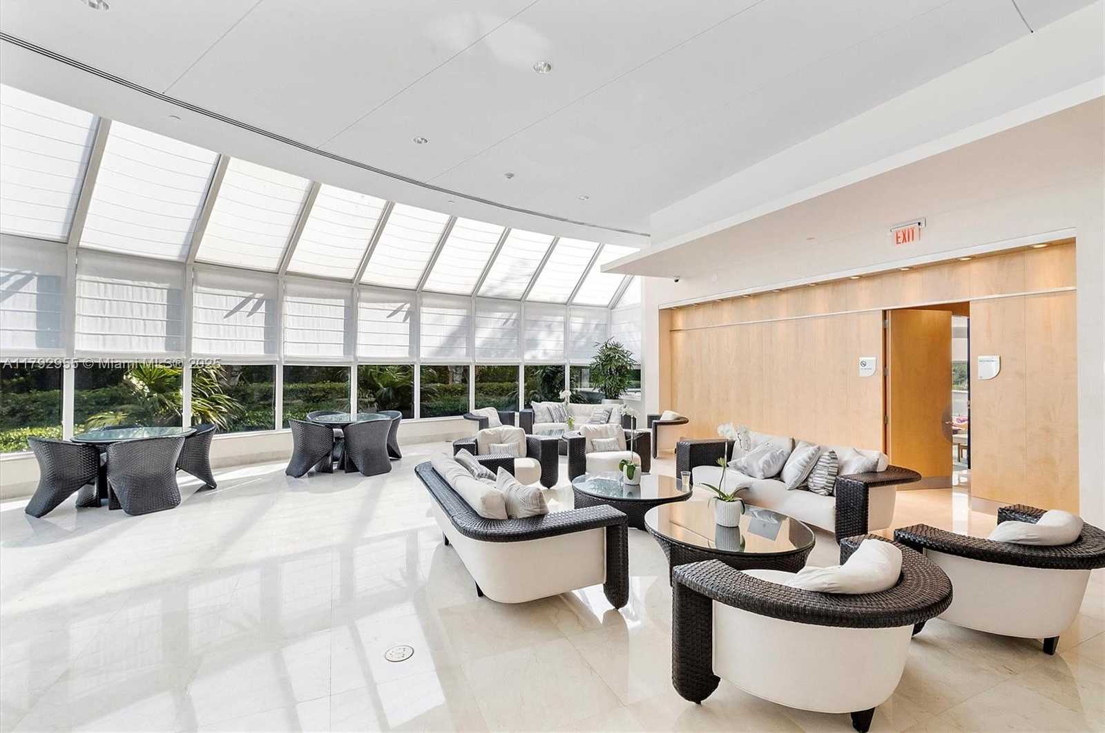 Small Image of 2127 BRICKELL AVE #2704, Miami Number 37