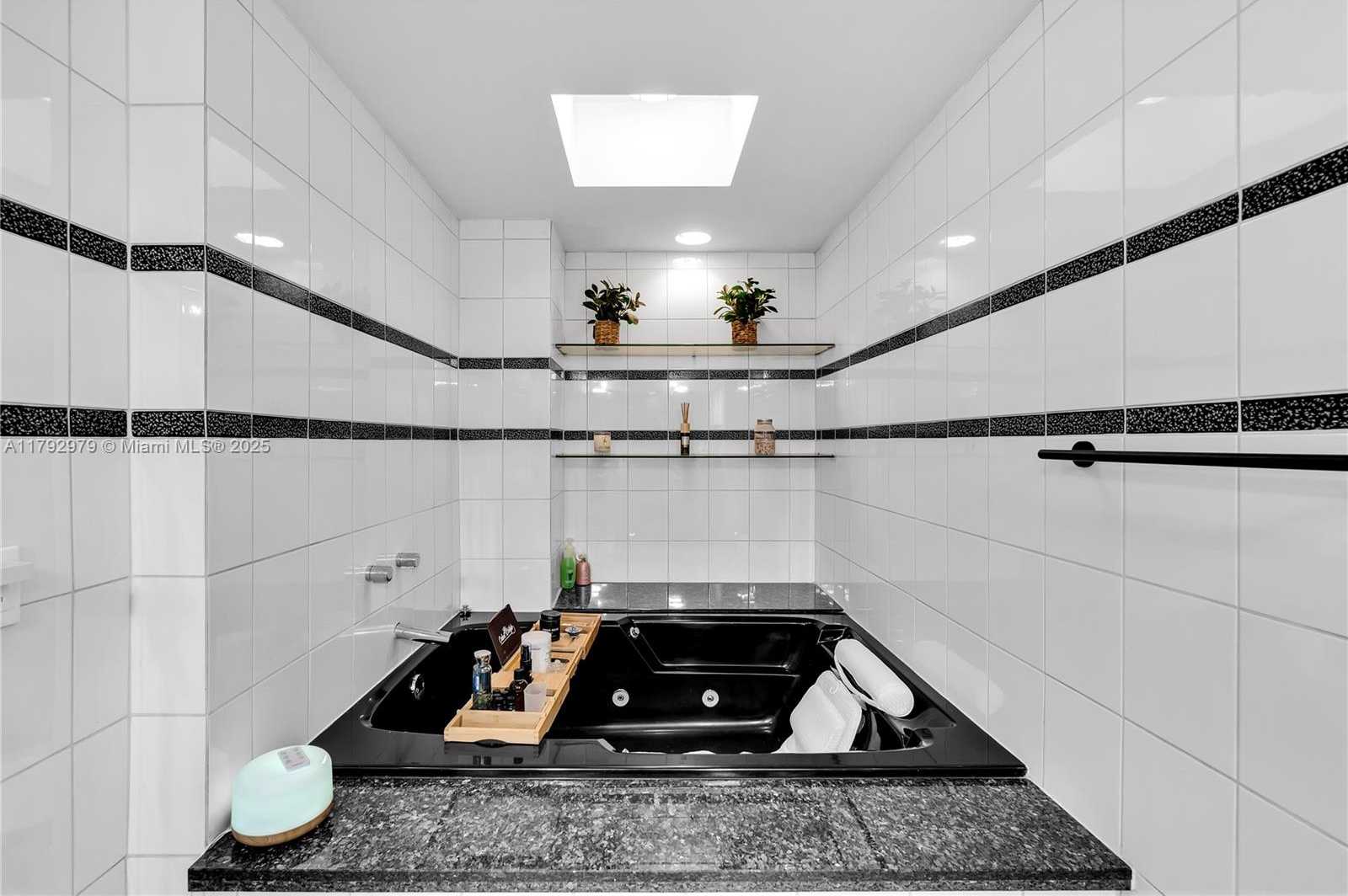 Small Image of 121 CRANDON BLVD #256, Key Biscayne Number 23