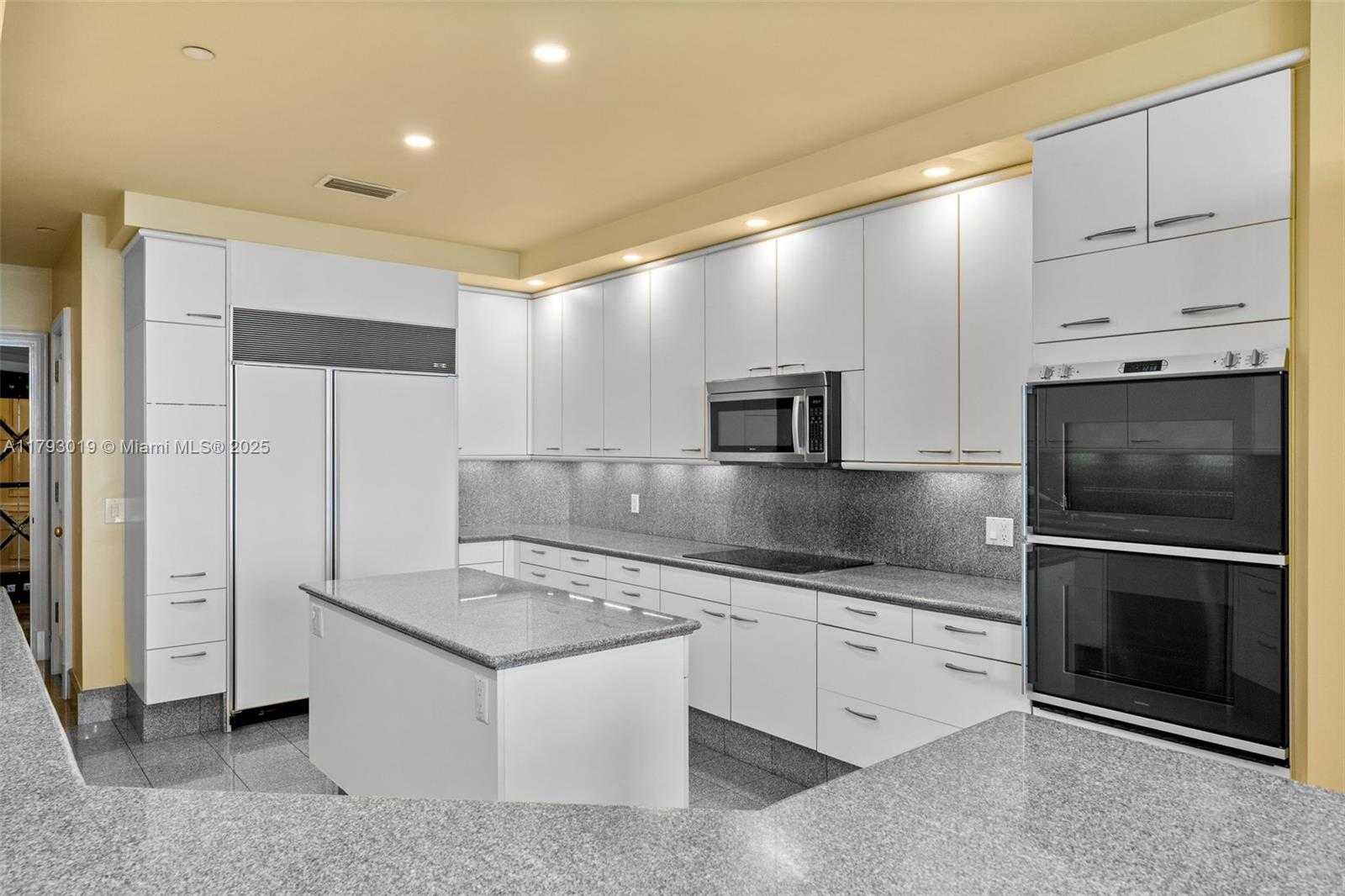 Small Image of 9999 COLLINS AVE #PH3D, Bal Harbour Number 15