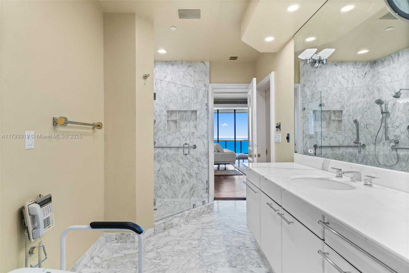 Small Image of 9999 COLLINS AVE #PH3D, Bal Harbour Number 33