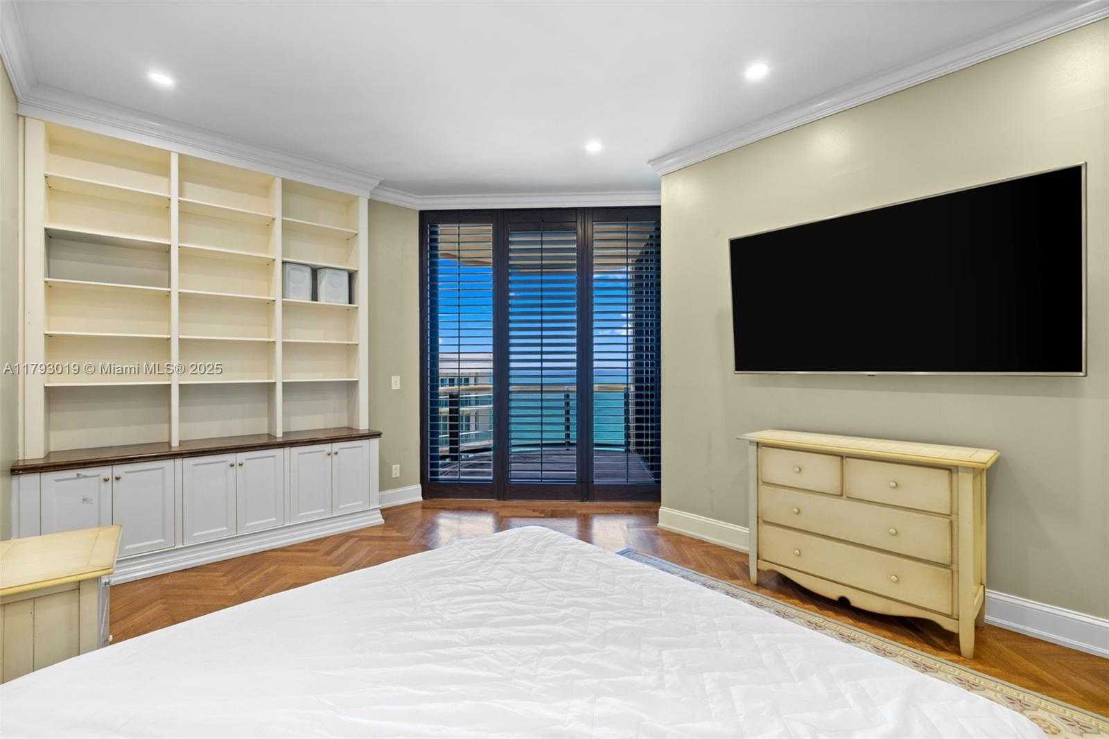Small Image of 9999 COLLINS AVE #PH3D, Bal Harbour Number 38