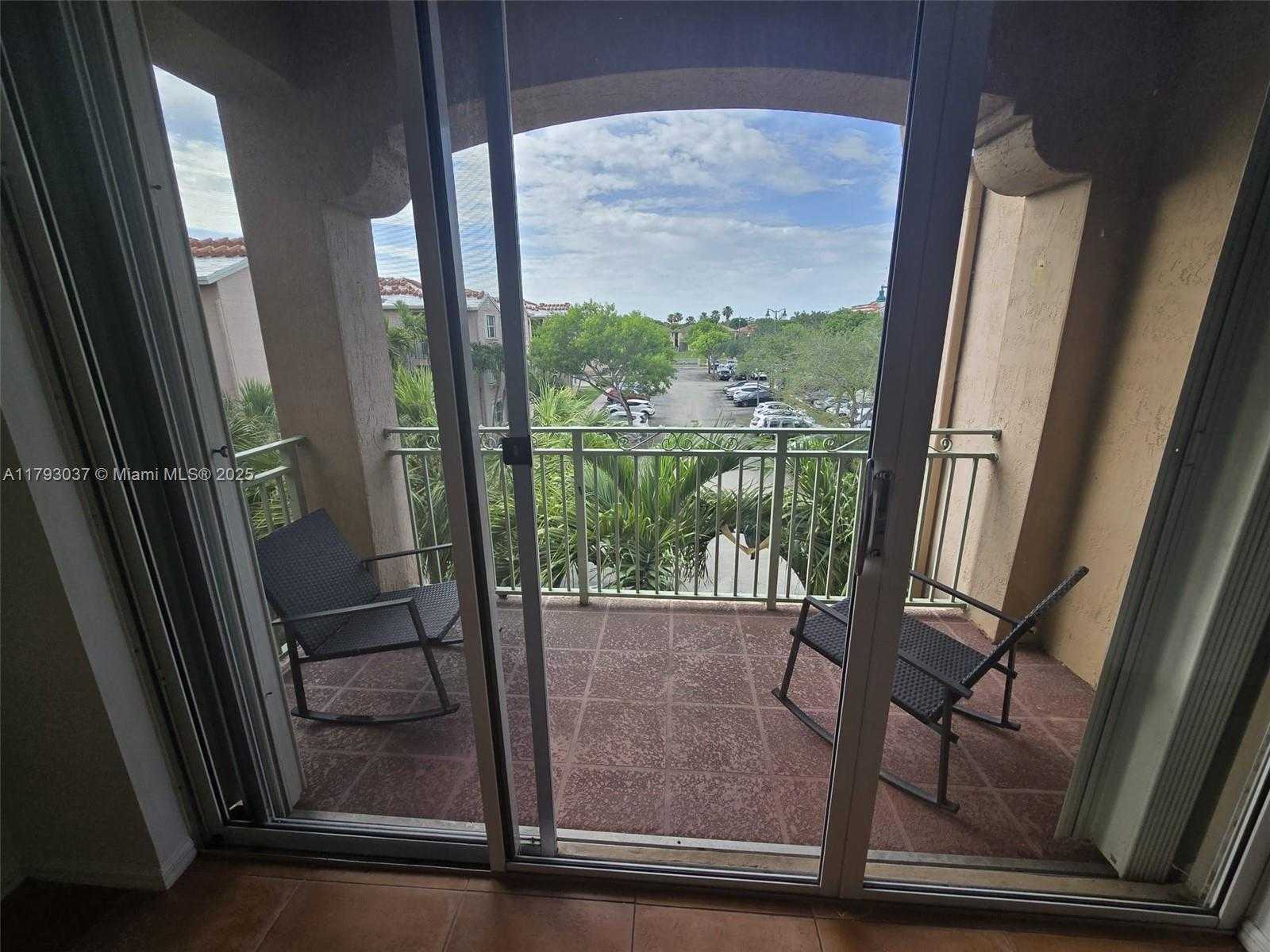 Small Image of 6520 NORTH WEST 114TH AVE #1637, Doral Number 5