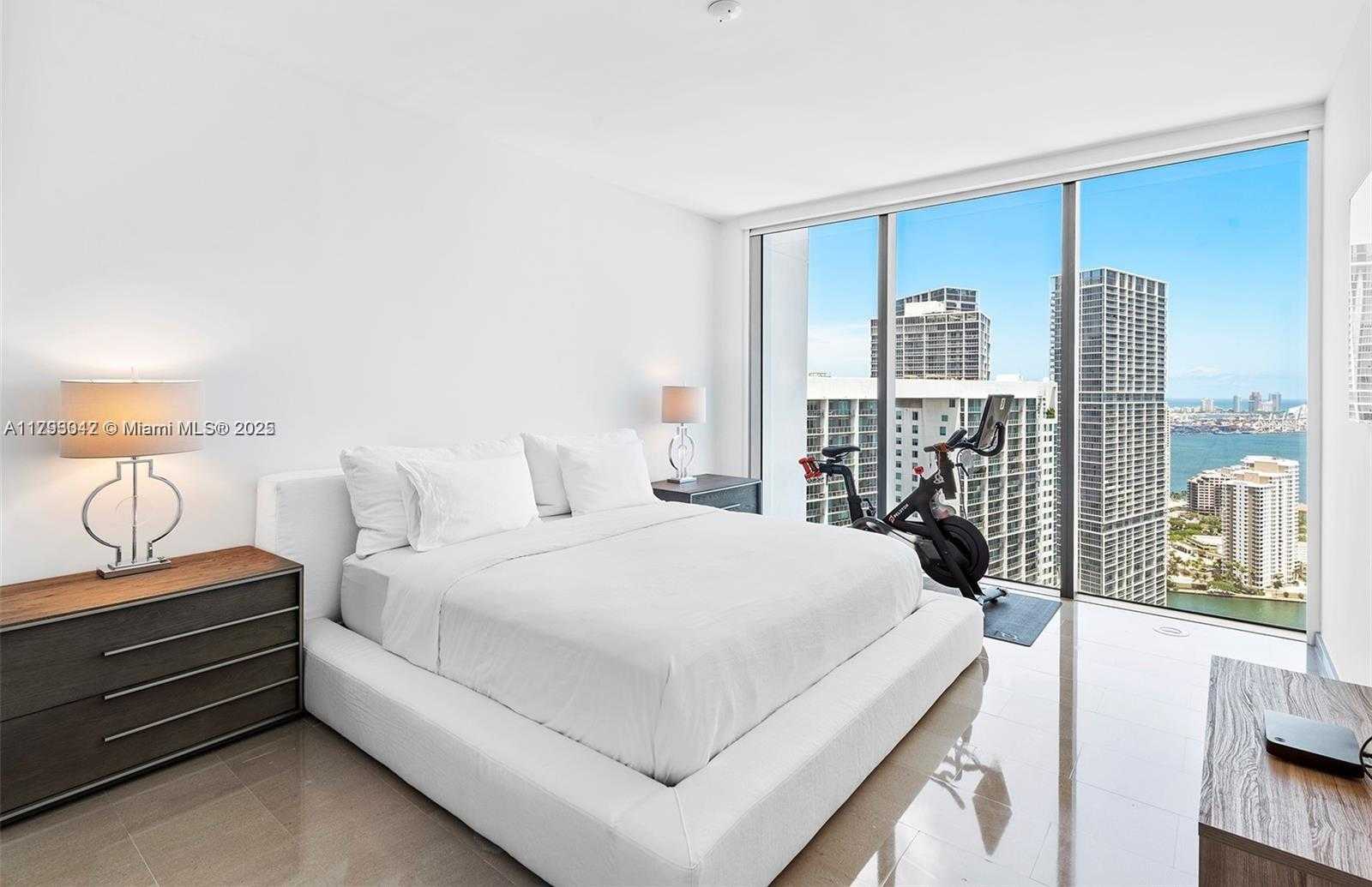 Small Image of 68 SOUTH EAST 6TH ST #3703, Miami Number 13