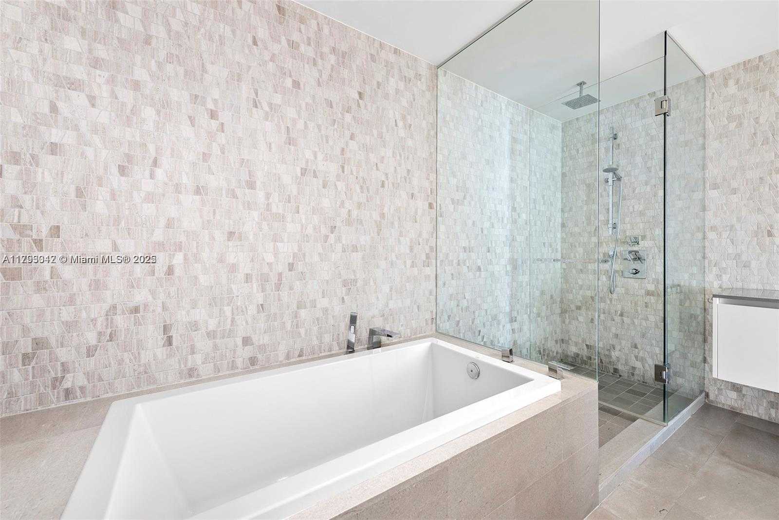 Small Image of 68 SOUTH EAST 6TH ST #3703, Miami Number 16