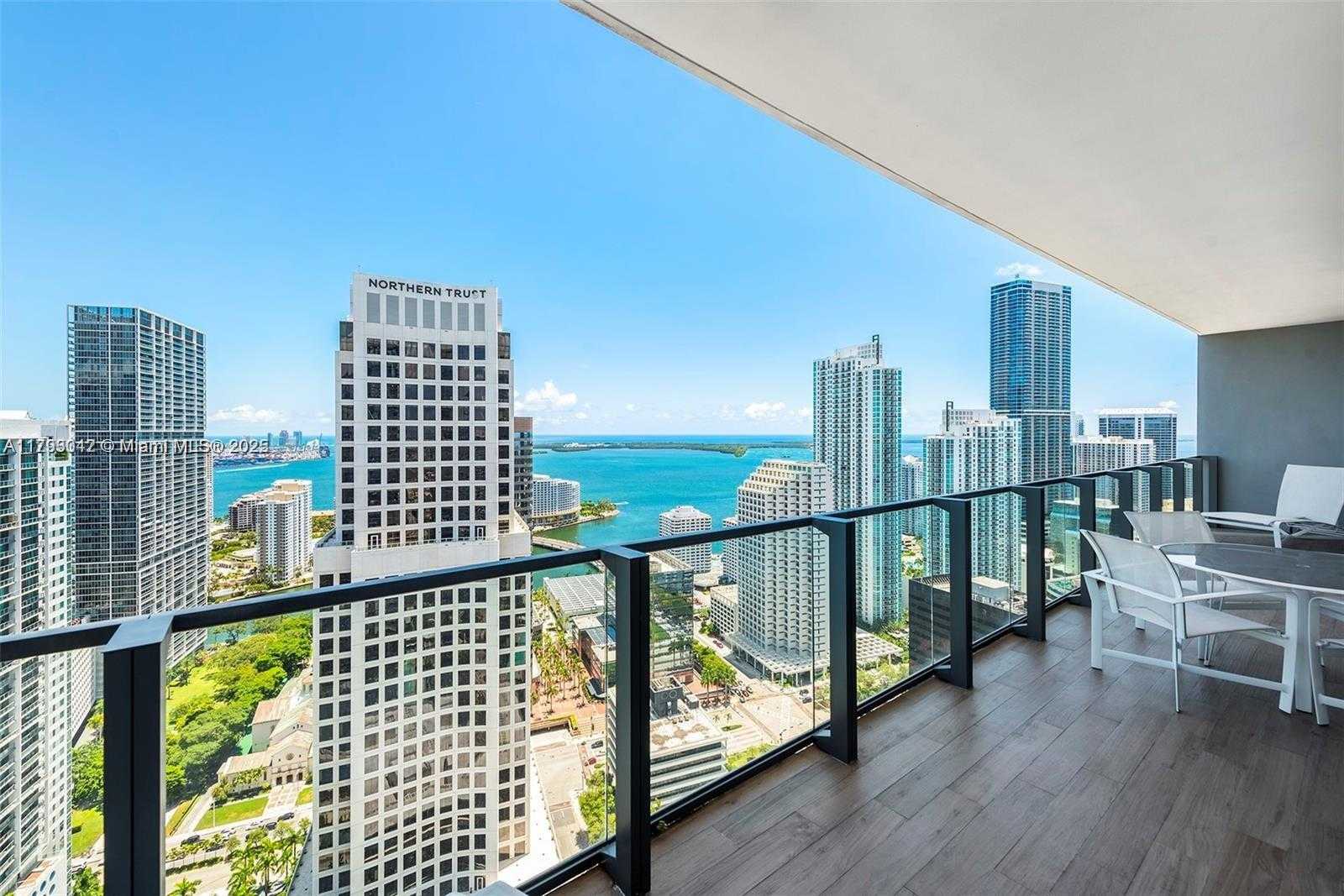 Small Image of 68 SOUTH EAST 6TH ST #3703, Miami Number 18