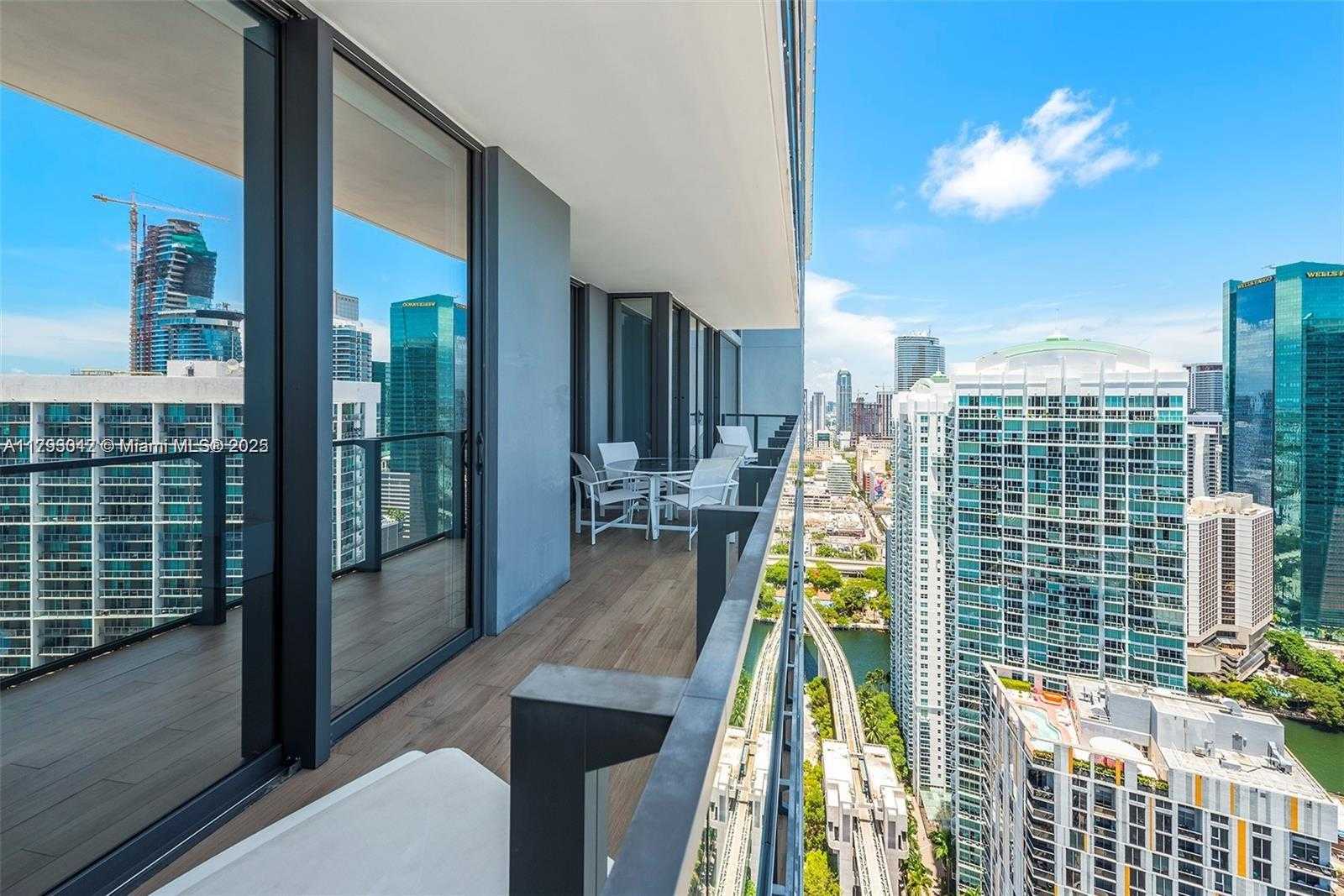 Small Image of 68 SOUTH EAST 6TH ST #3703, Miami Number 20