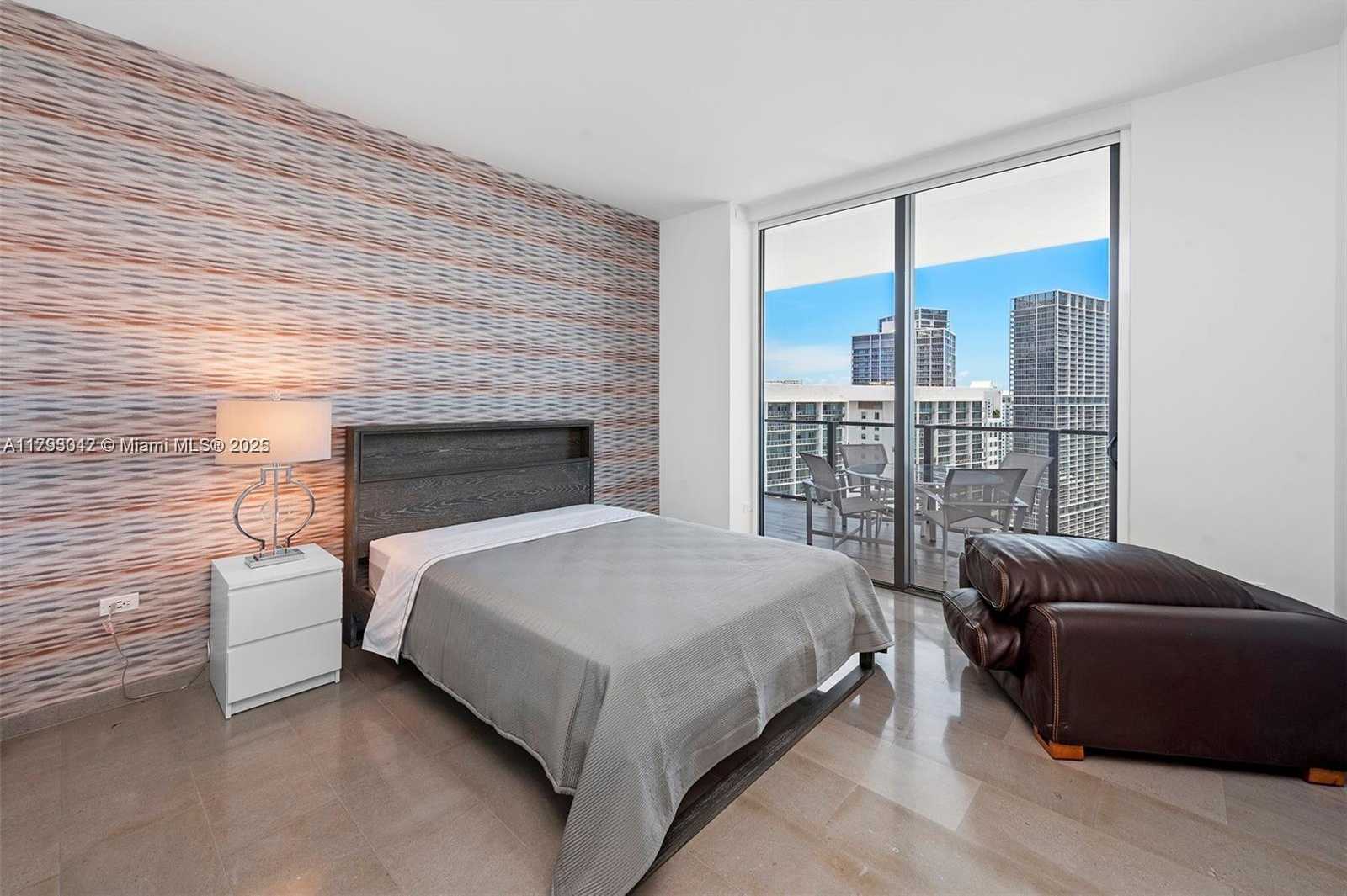 Small Image of 68 SOUTH EAST 6TH ST #3703, Miami Number 4