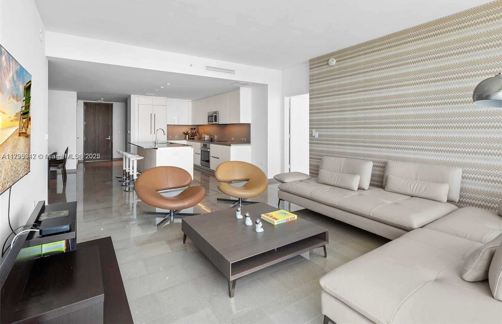 Small Image of 68 SOUTH EAST 6TH ST #3703, Miami Number 5