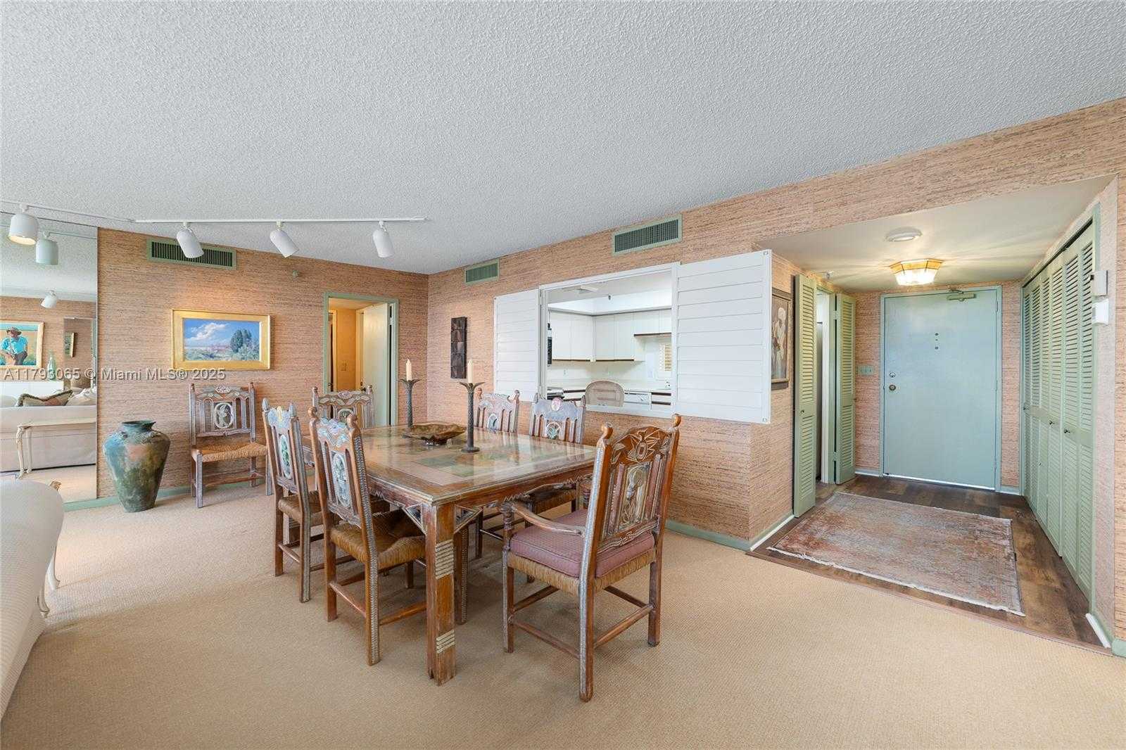 Small Image of 2450 PRESIDENTIAL WAY #1607, West Palm Beach Number 10