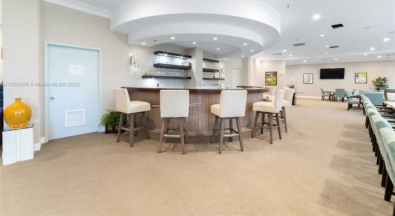 Small Image of 2450 PRESIDENTIAL WAY #1607, West Palm Beach Number 30