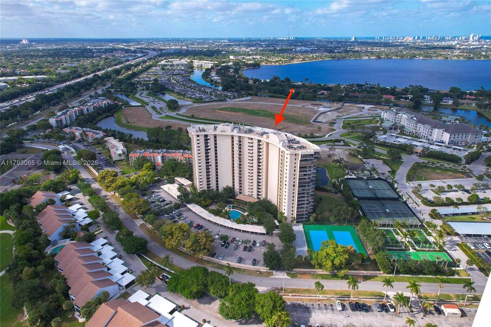 Small Image of 2450 PRESIDENTIAL WAY #1607, West Palm Beach Number 38