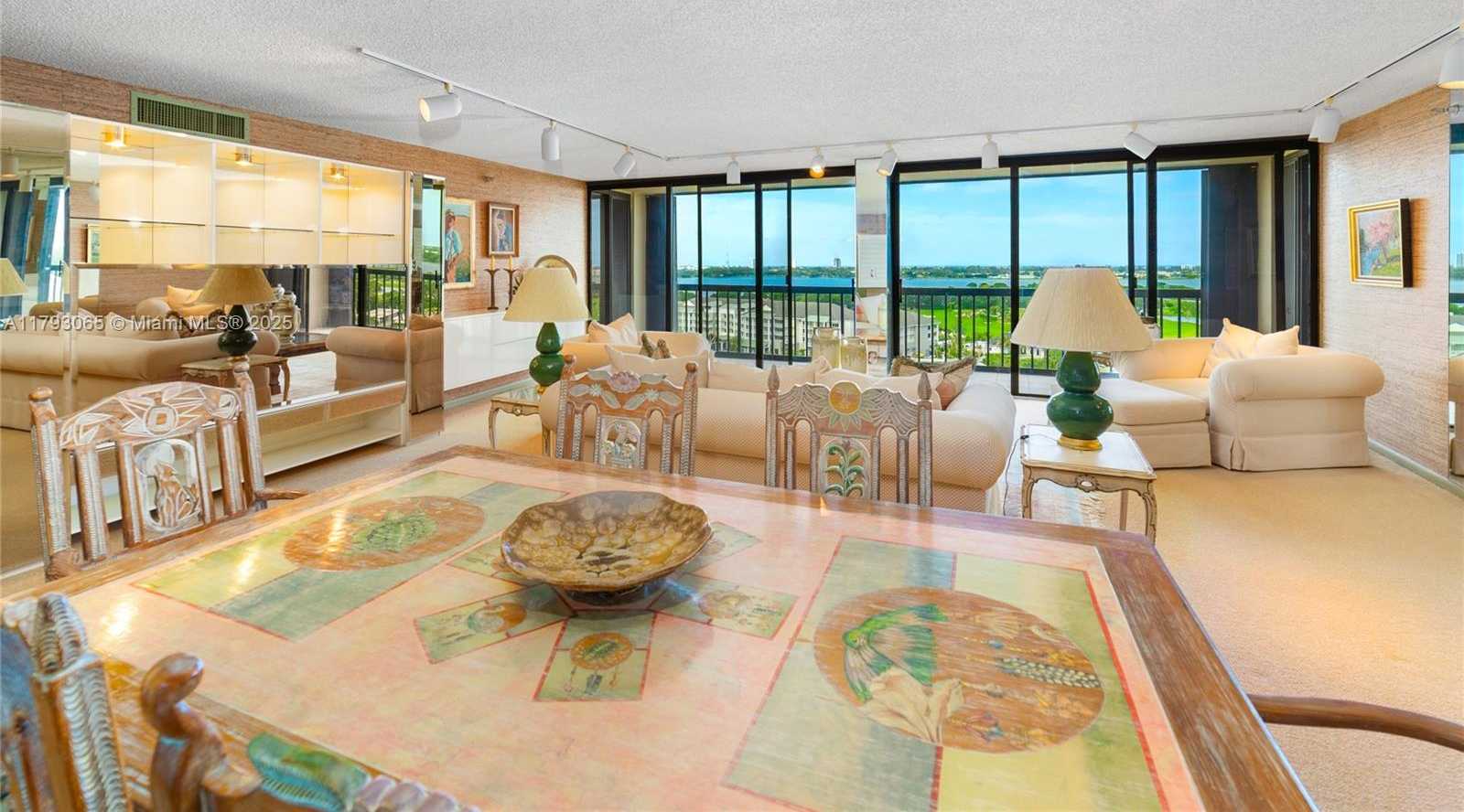 Small Image of 2450 PRESIDENTIAL WAY #1607, West Palm Beach Number 5