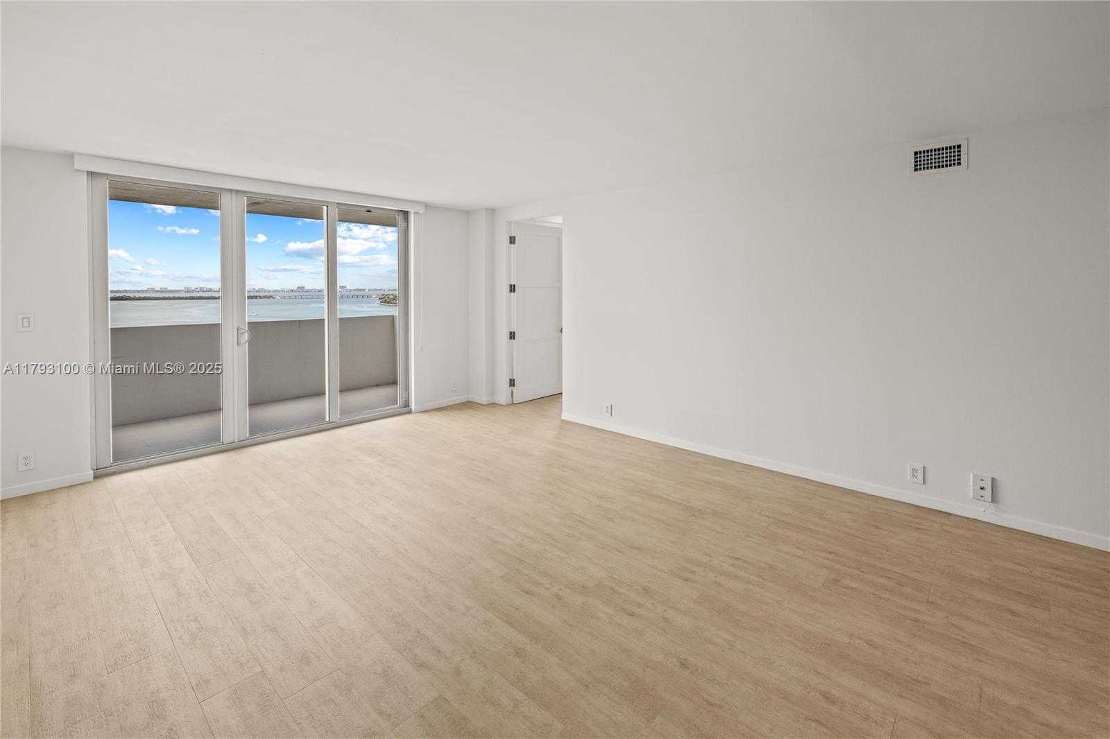 Small Image of 5 ISLAND AVENUE #15A, Miami Beach Number 3