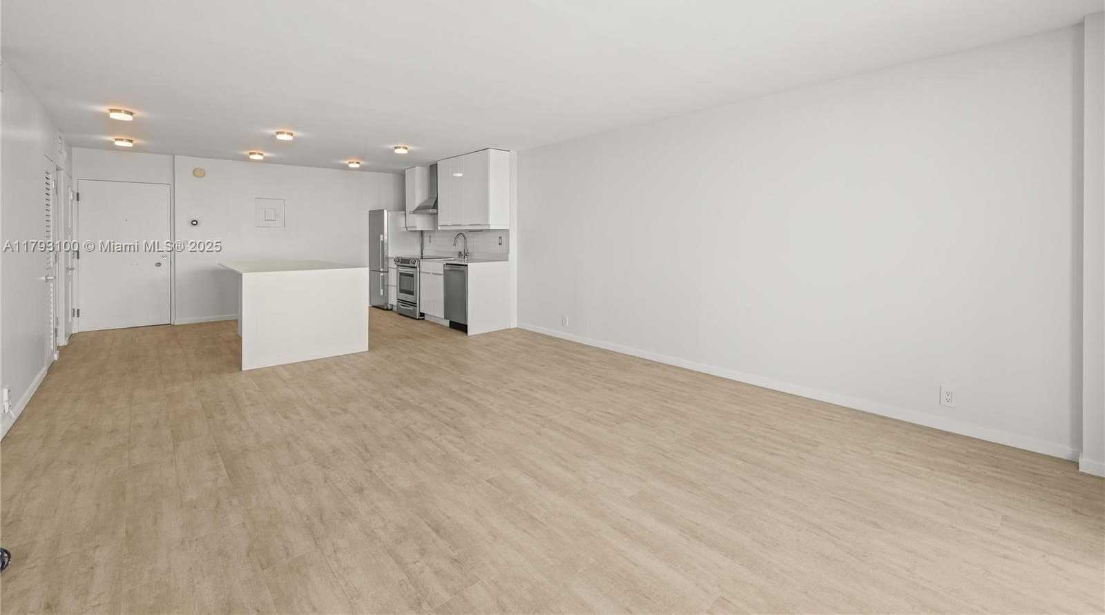 Small Image of 5 ISLAND AVENUE #15A, Miami Beach Number 4