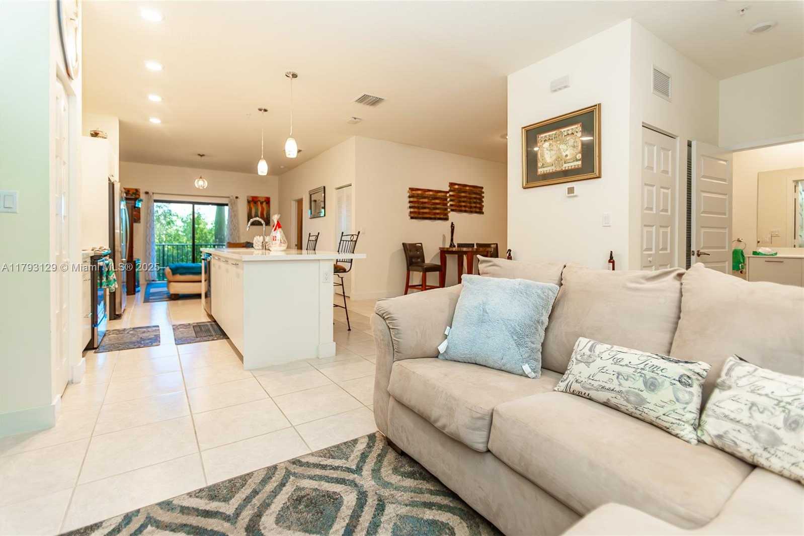 Small Image of 8175 NORTH WEST 104TH AVE #25, Doral Number 11