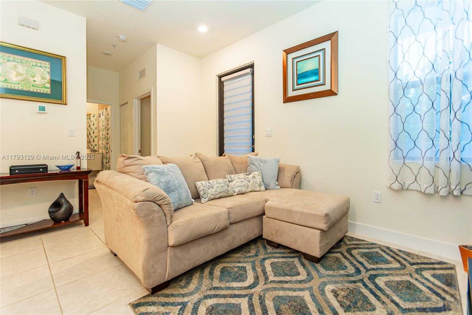 Small Image of 8175 NORTH WEST 104TH AVE #25, Doral Number 12
