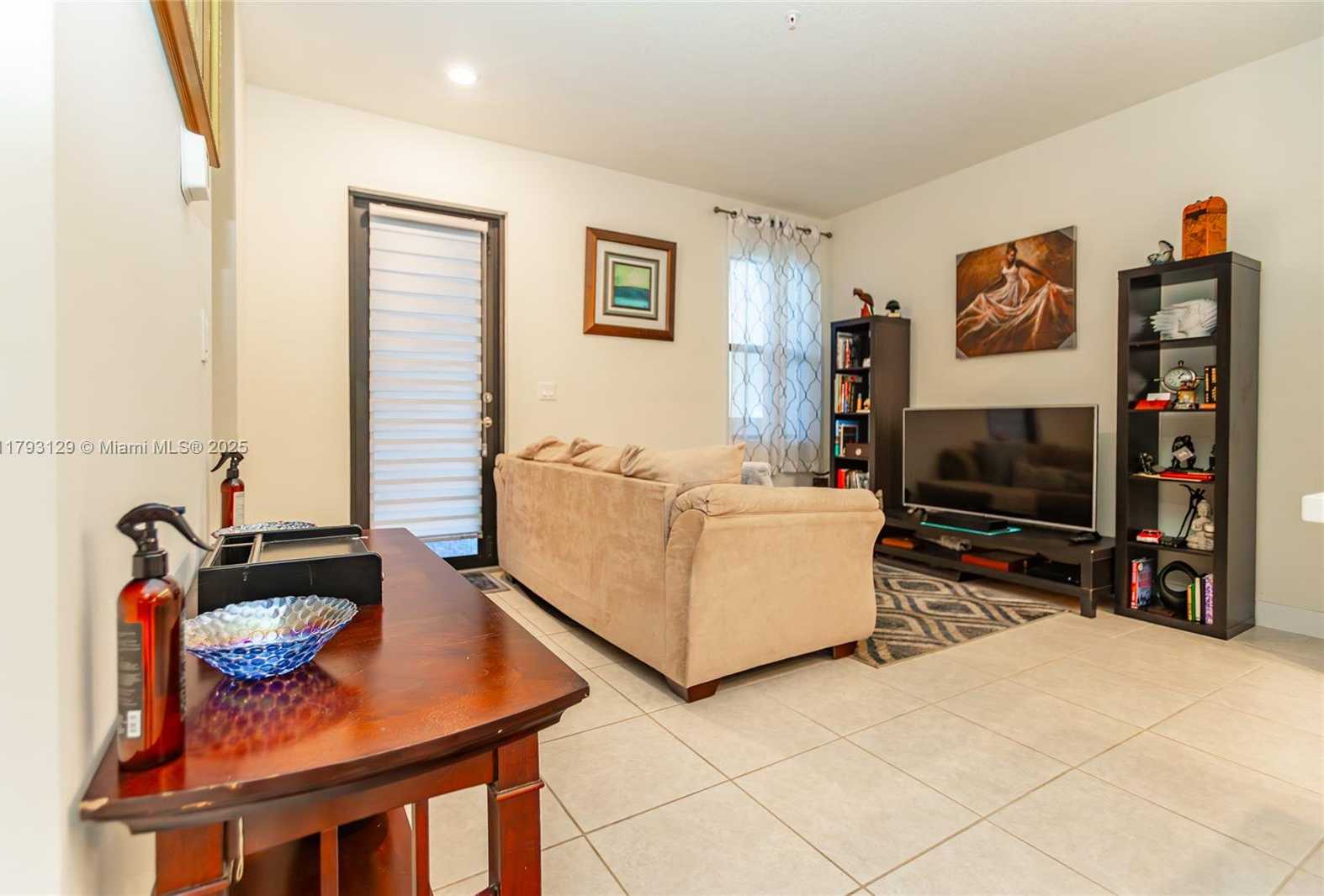 Small Image of 8175 NORTH WEST 104TH AVE #25, Doral Number 13