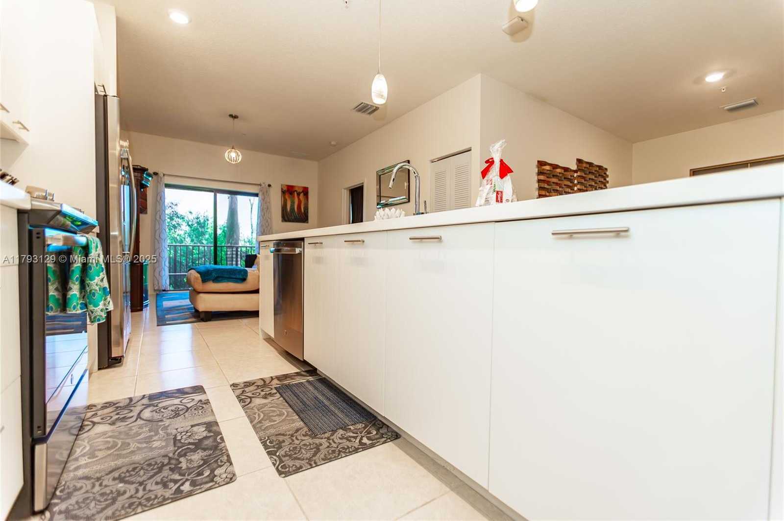 Small Image of 8175 NORTH WEST 104TH AVE #25, Doral Number 17