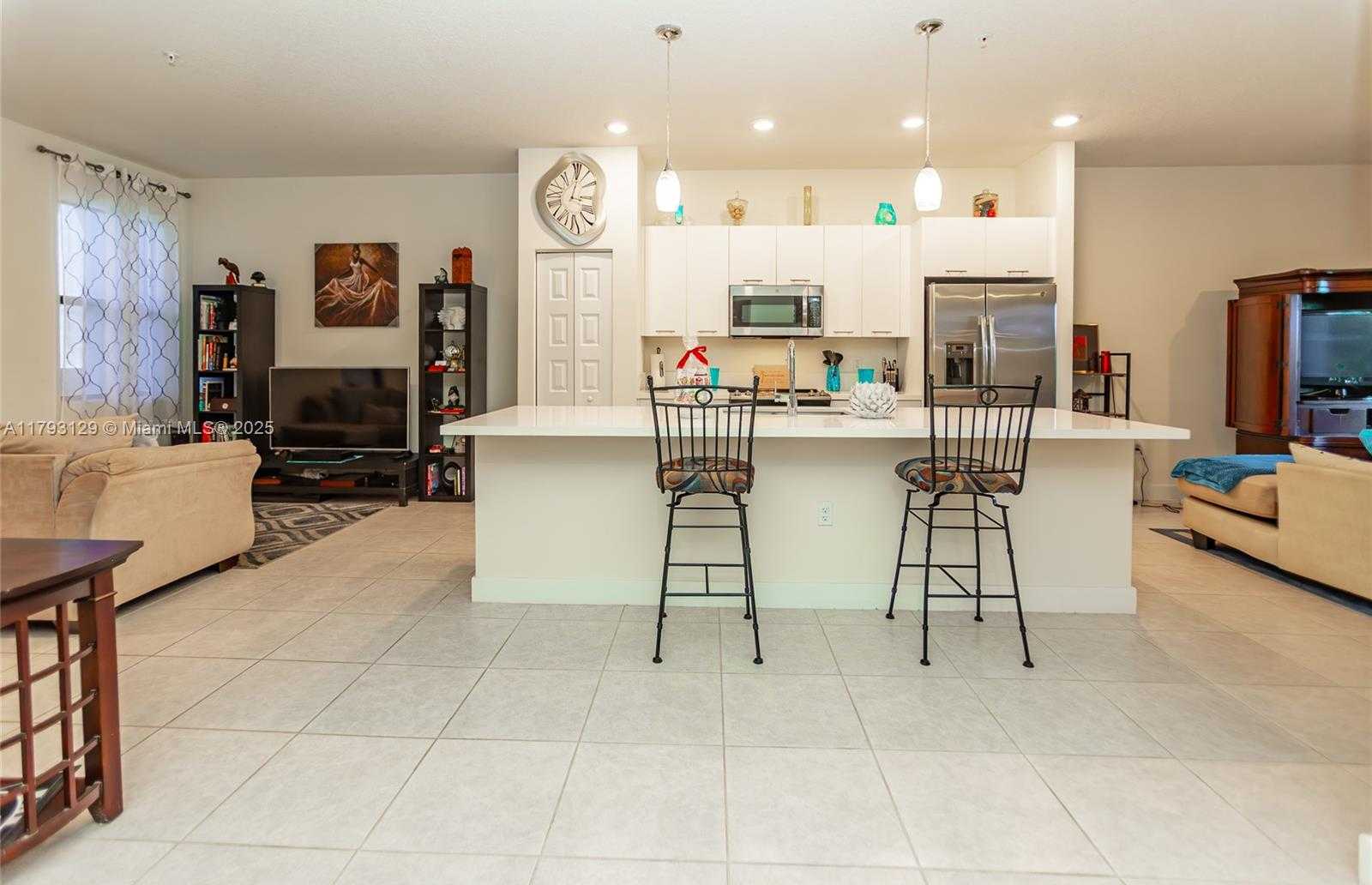 Small Image of 8175 NORTH WEST 104TH AVE #25, Doral Number 21
