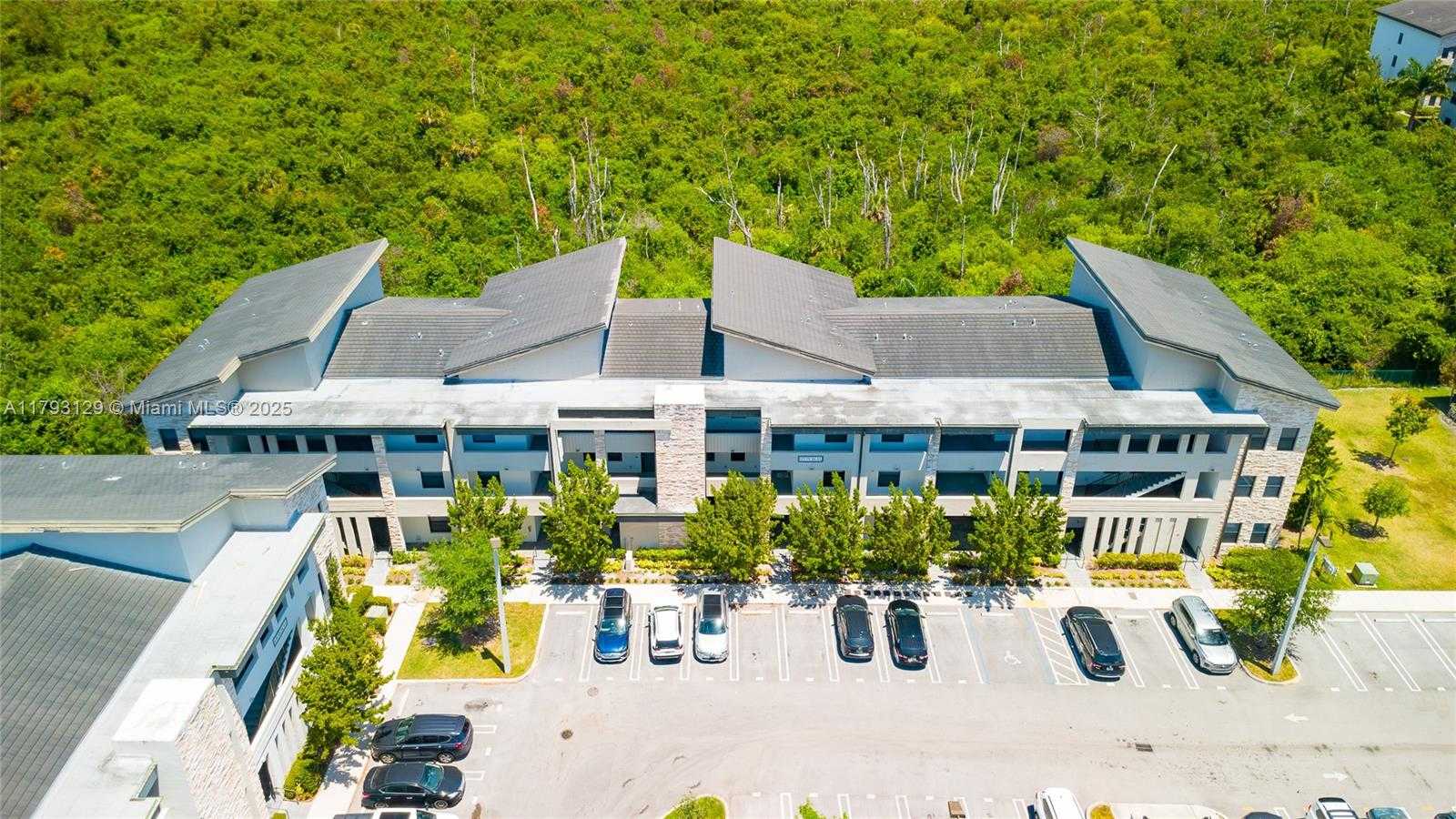 Small Image of 8175 NORTH WEST 104TH AVE #25, Doral Number 3