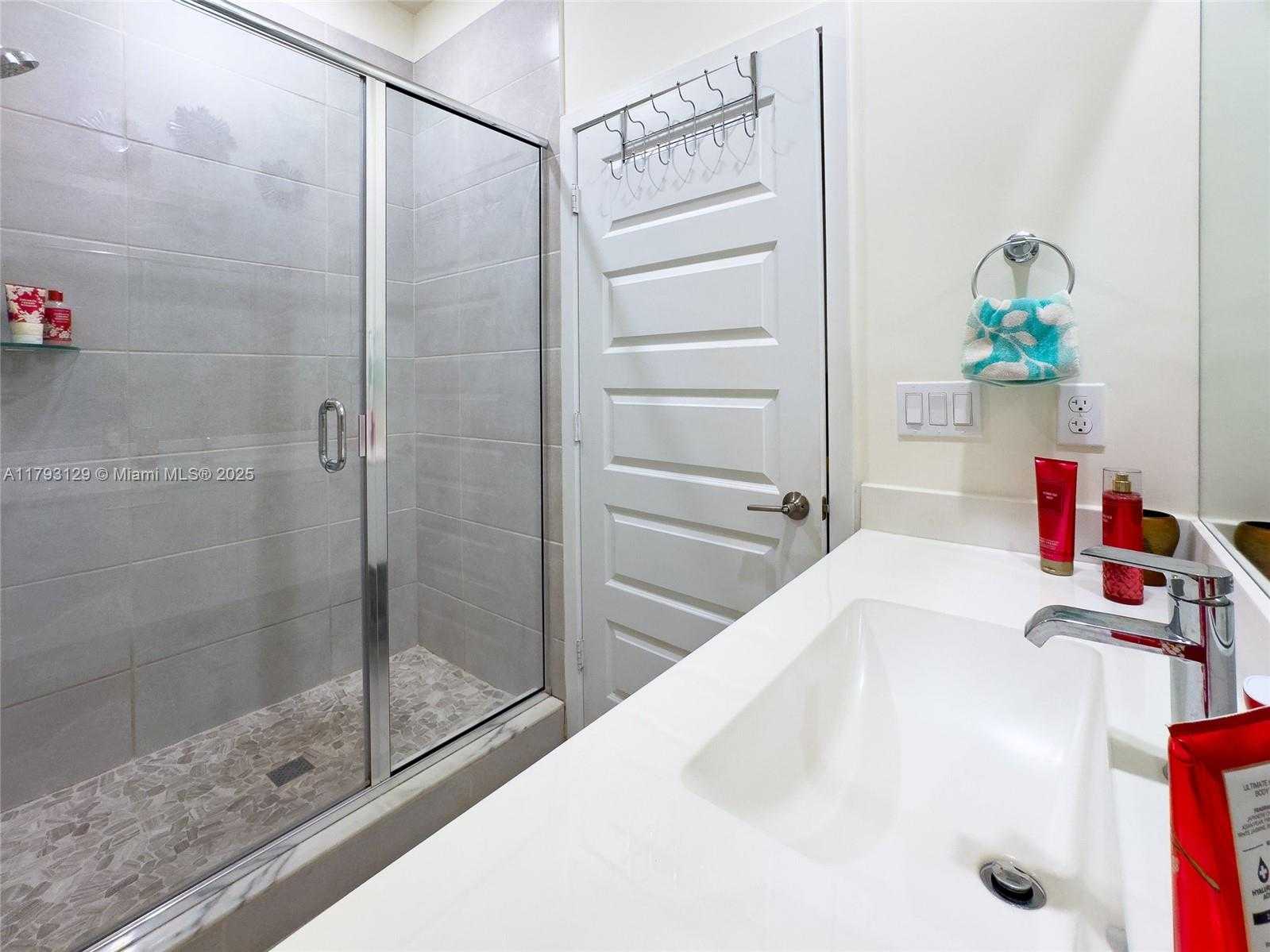 Small Image of 8175 NORTH WEST 104TH AVE #25, Doral Number 30