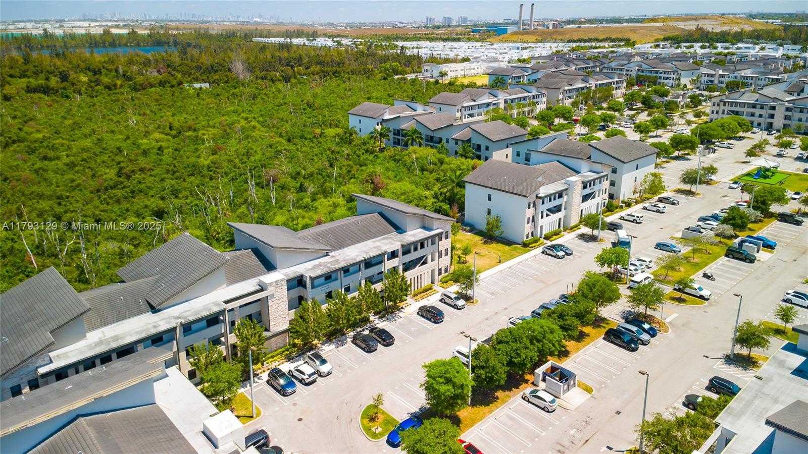 Small Image of 8175 NORTH WEST 104TH AVE #25, Doral Number 4