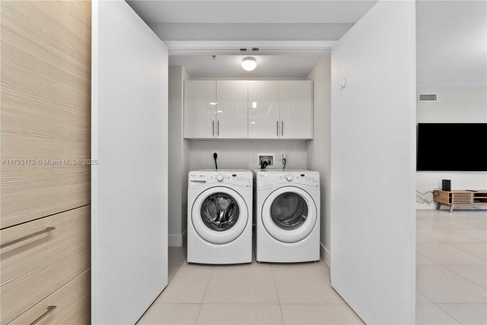 Small Image of 17301 BISCAYNE BLVD #603, North Miami Beach Number 12