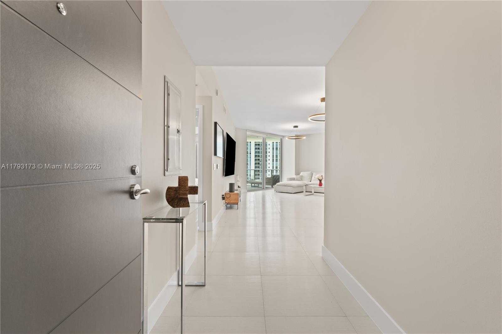 Small Image of 17301 BISCAYNE BLVD #603, North Miami Beach Number 28