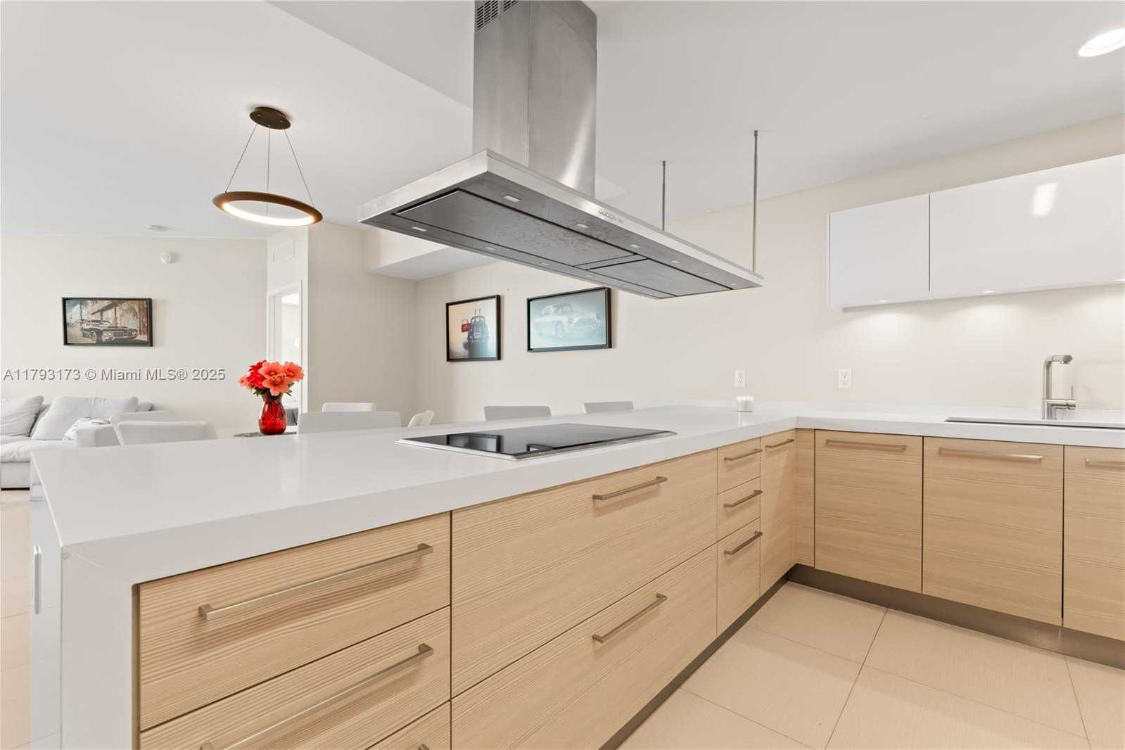 Small Image of 17301 BISCAYNE BLVD #603, North Miami Beach Number 34