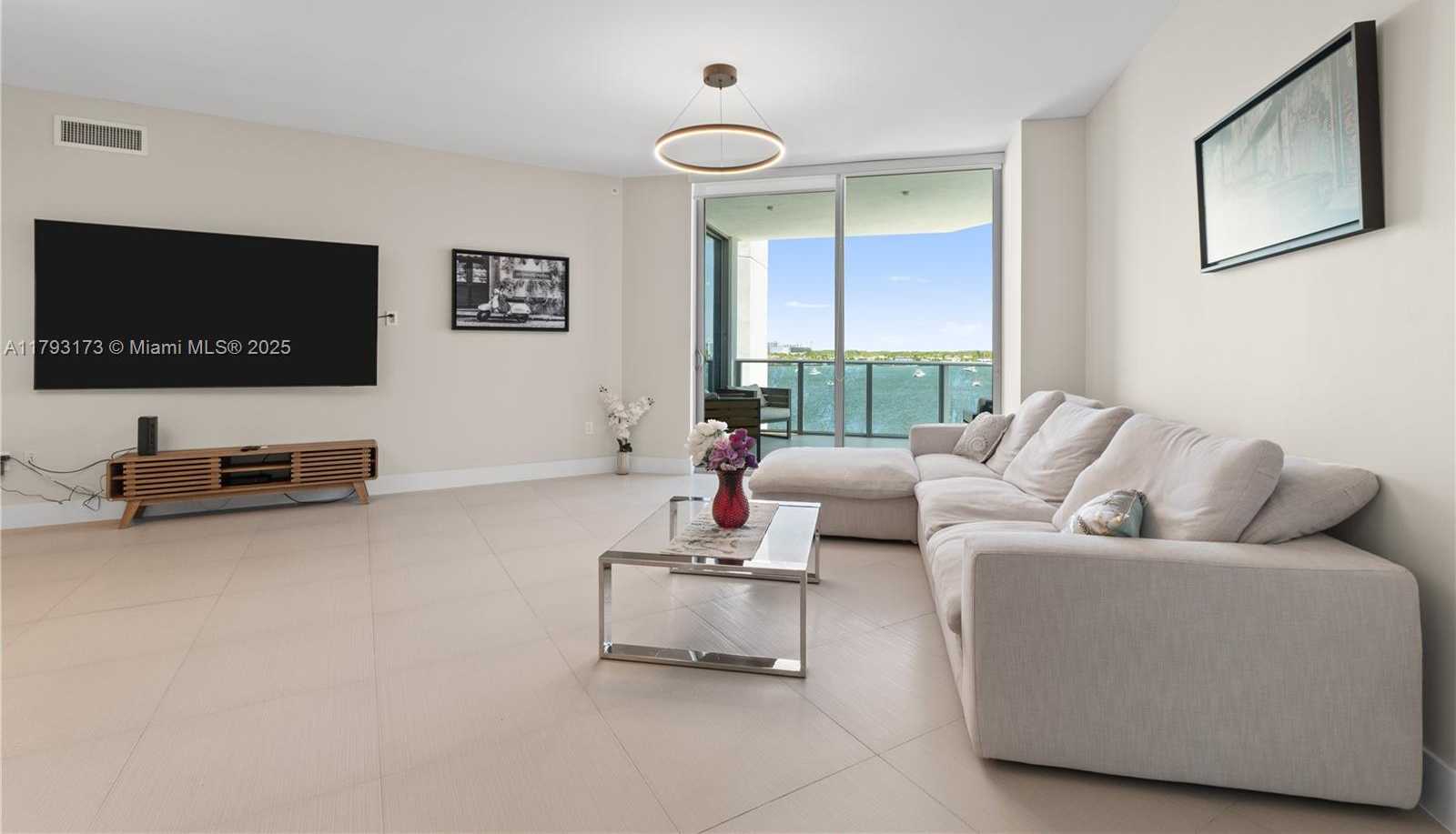 Small Image of 17301 BISCAYNE BLVD #603, North Miami Beach Number 4