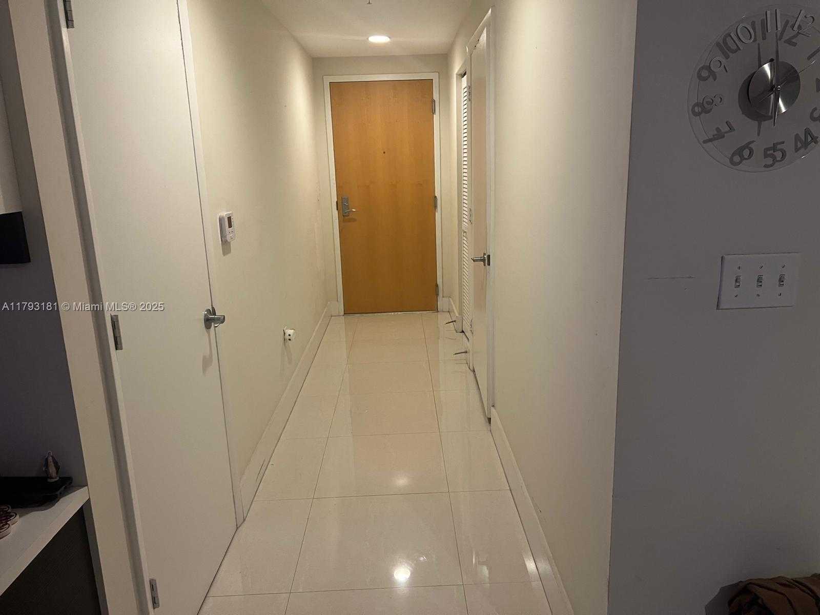 Small Image of 253 #3105, Miami Number 17
