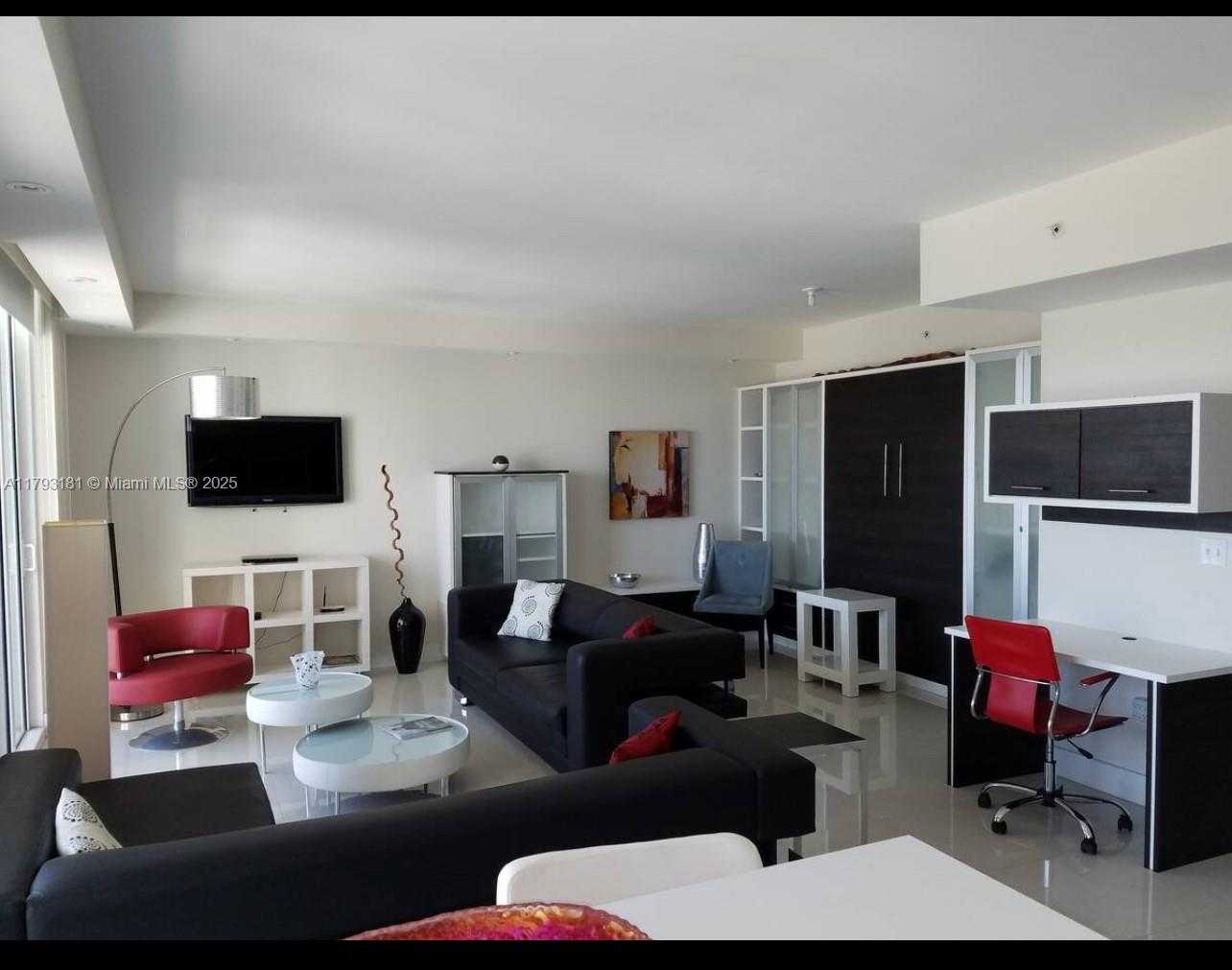 Small Image of 253 #3105, Miami Number 19
