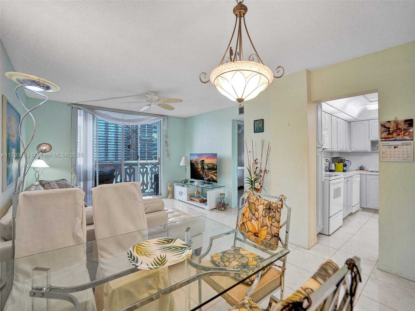 Small Image of 3113 SOUTH OCEAN DRIVE #603, Hallandale Beach Number 12