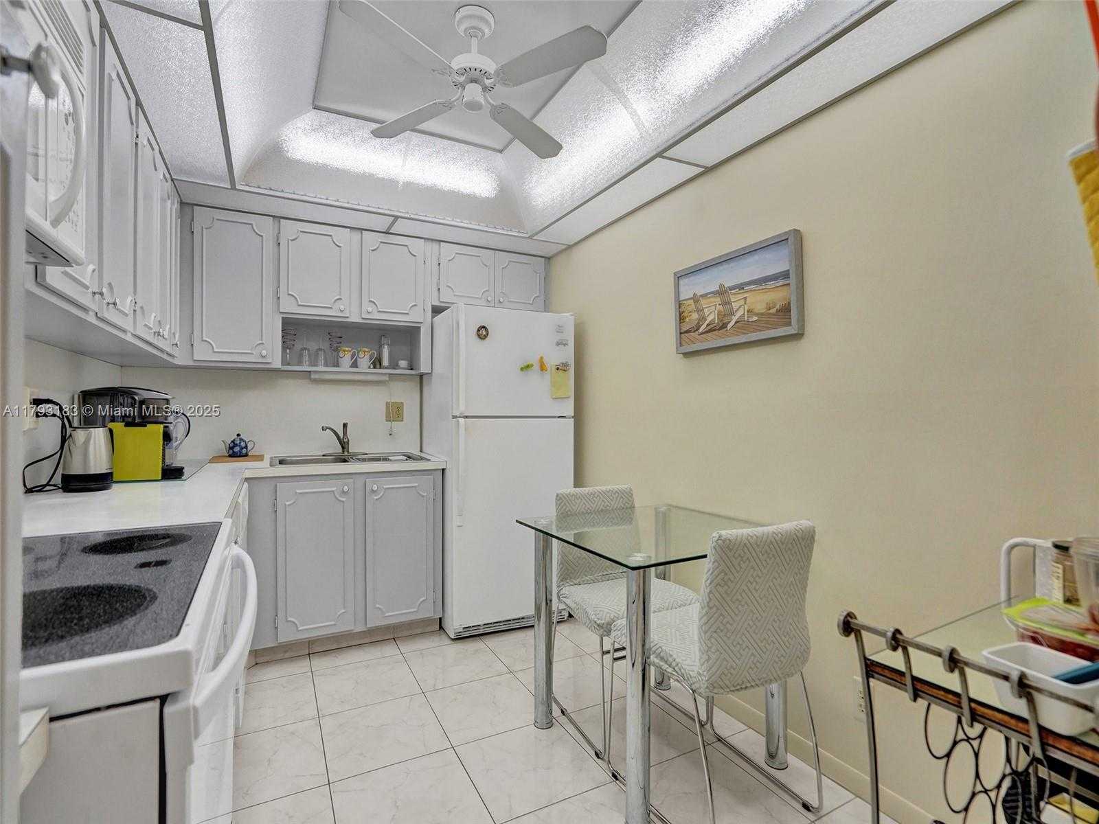 Small Image of 3113 SOUTH OCEAN DRIVE #603, Hallandale Beach Number 16