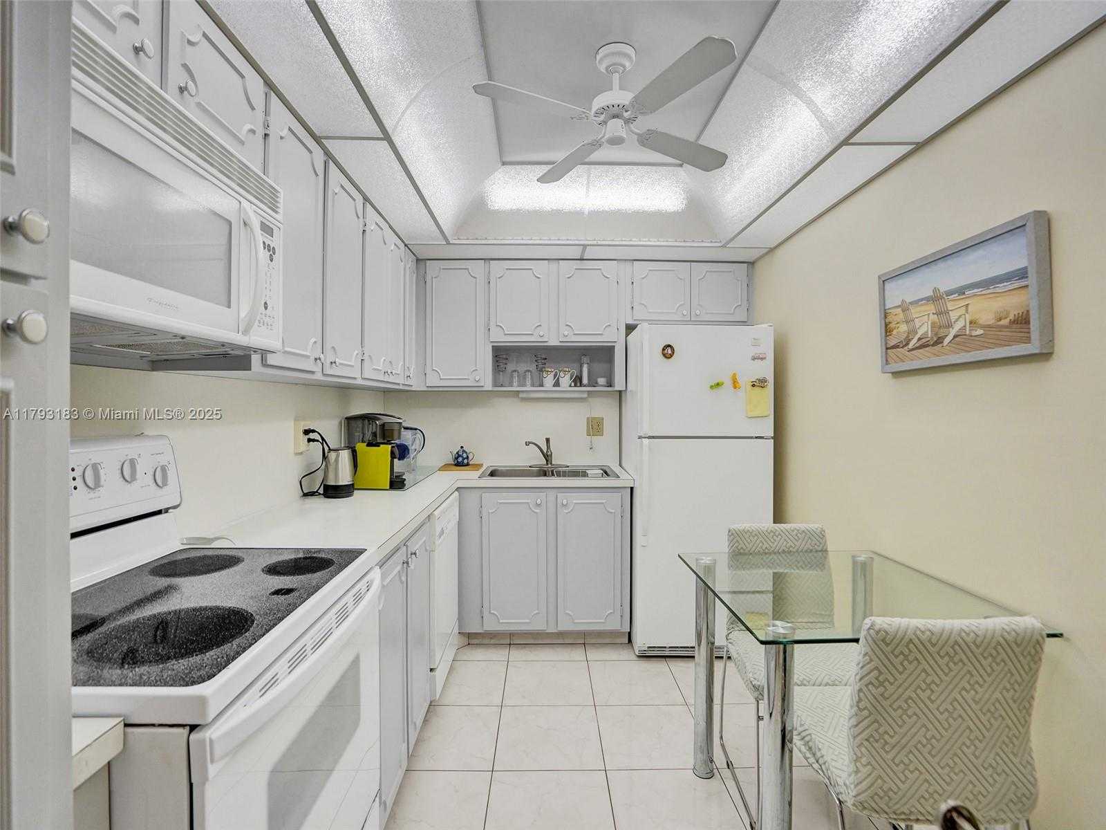 Small Image of 3113 SOUTH OCEAN DRIVE #603, Hallandale Beach Number 17