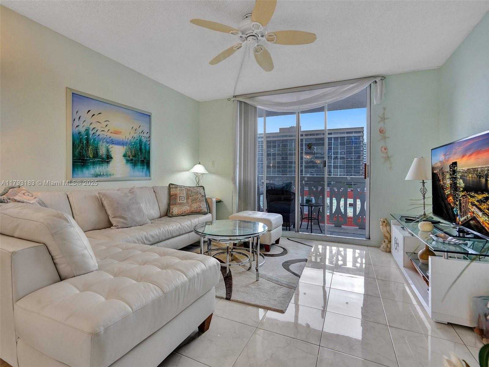 Small Image of 3113 SOUTH OCEAN DRIVE #603, Hallandale Beach Number 2