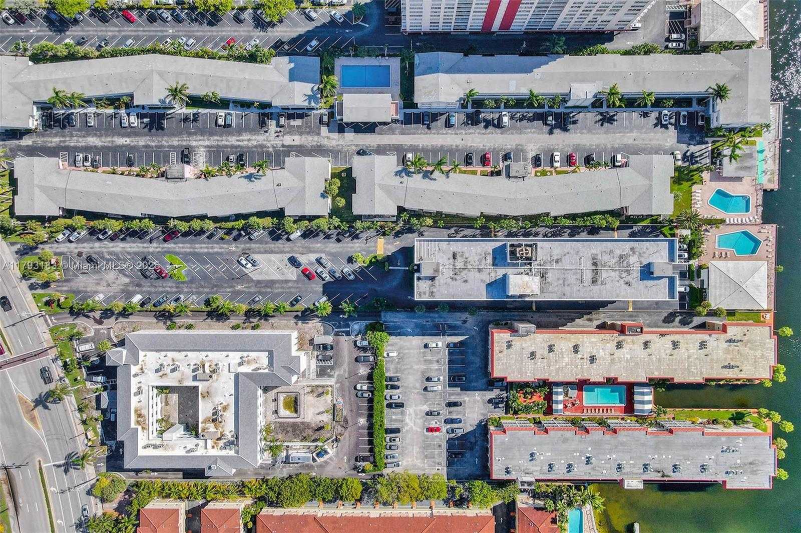 Small Image of 3113 SOUTH OCEAN DRIVE #603, Hallandale Beach Number 34